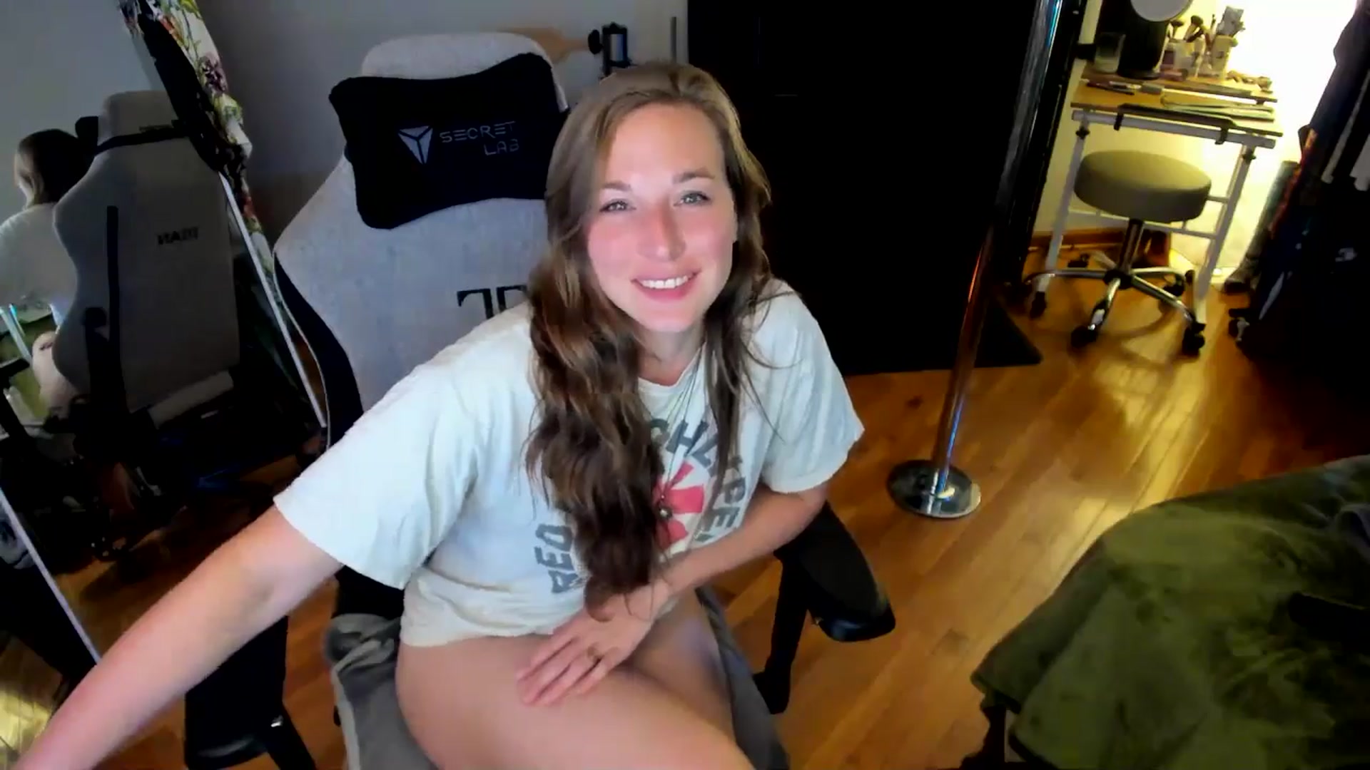 Gallery image thumbnail from She_is_Sam's myfreecams stream on, 07/13/2024, 05:21 image 12 of 20
