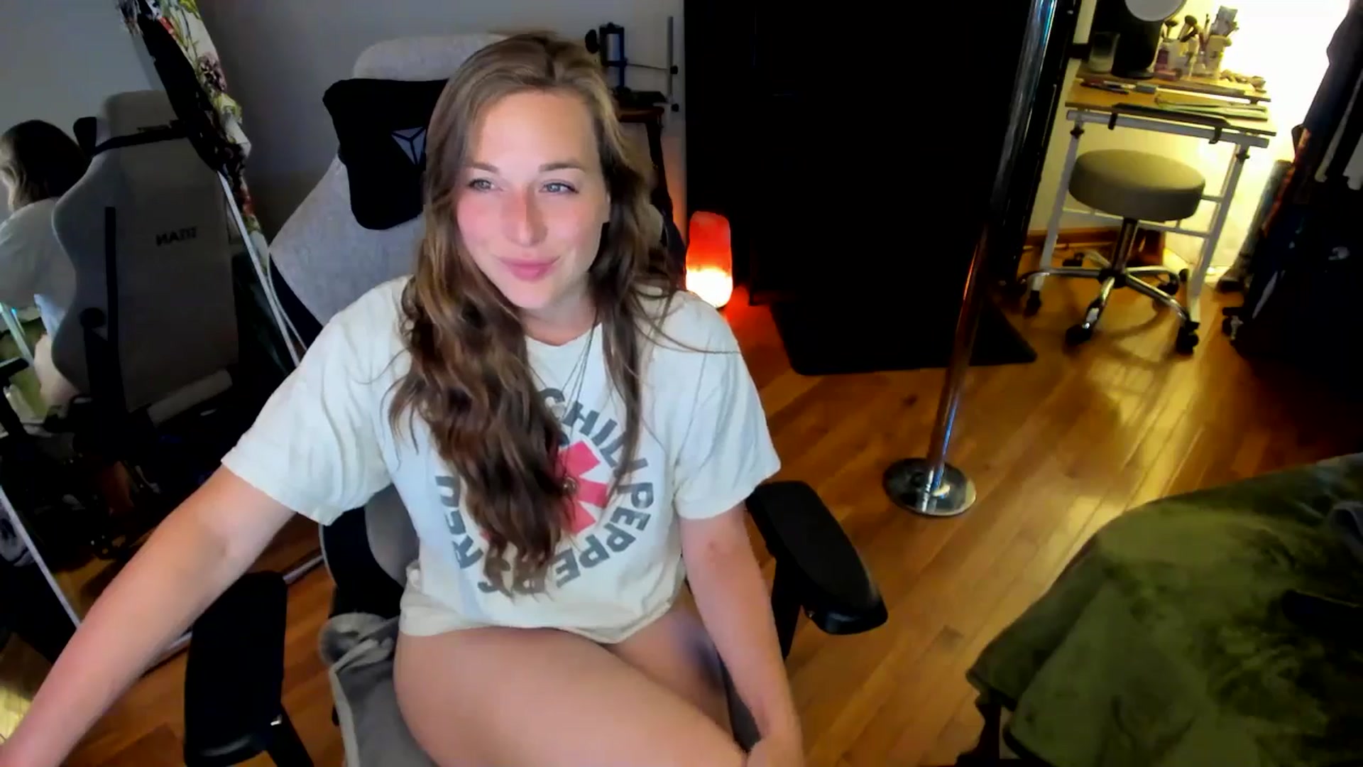 Gallery image thumbnail from She_is_Sam's myfreecams stream on, 07/13/2024, 05:21 image 11 of 20