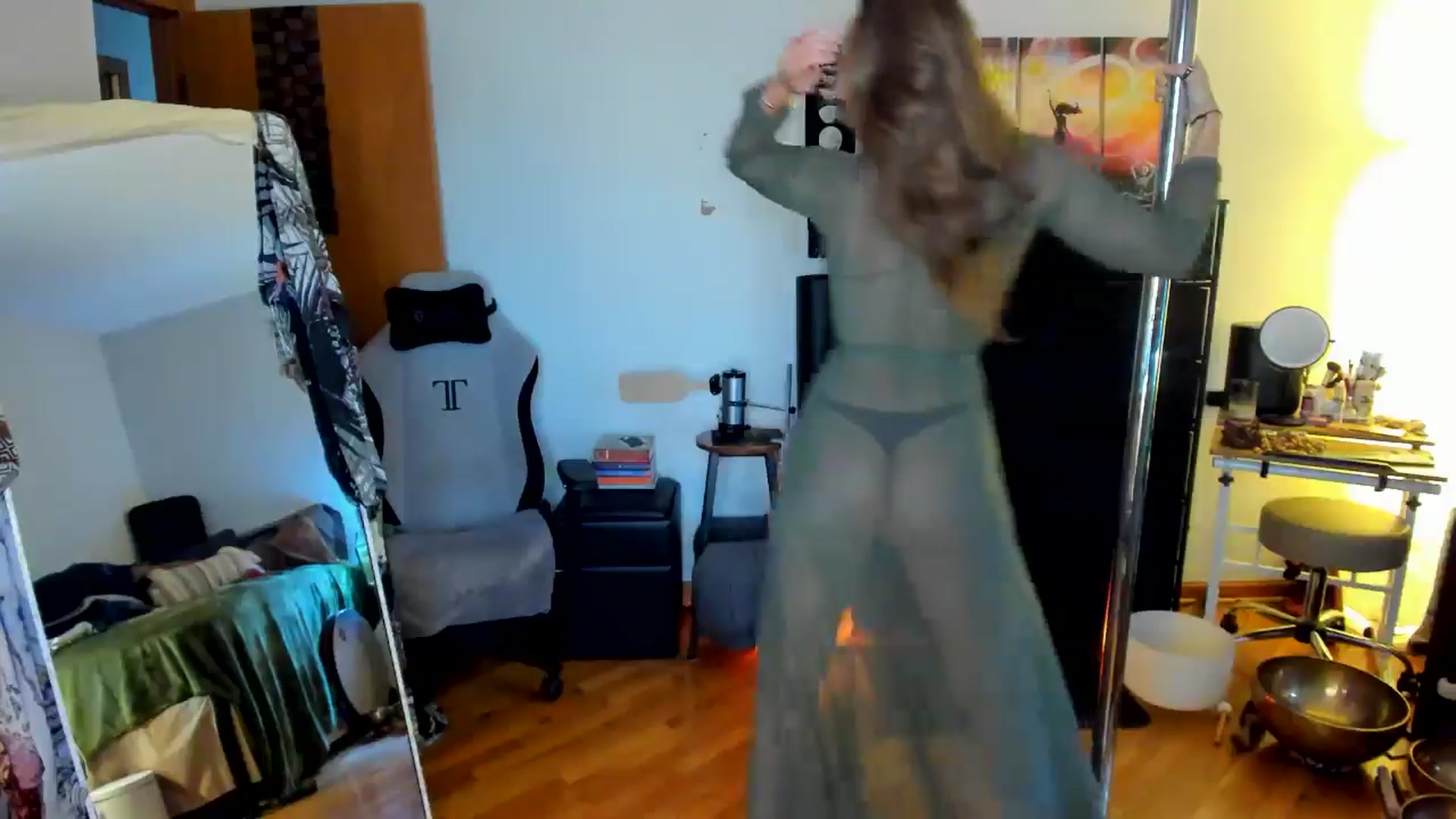 Gallery image thumbnail from She_is_Sam's myfreecams stream on, 07/19/2024, 14:51 image 3 of 20