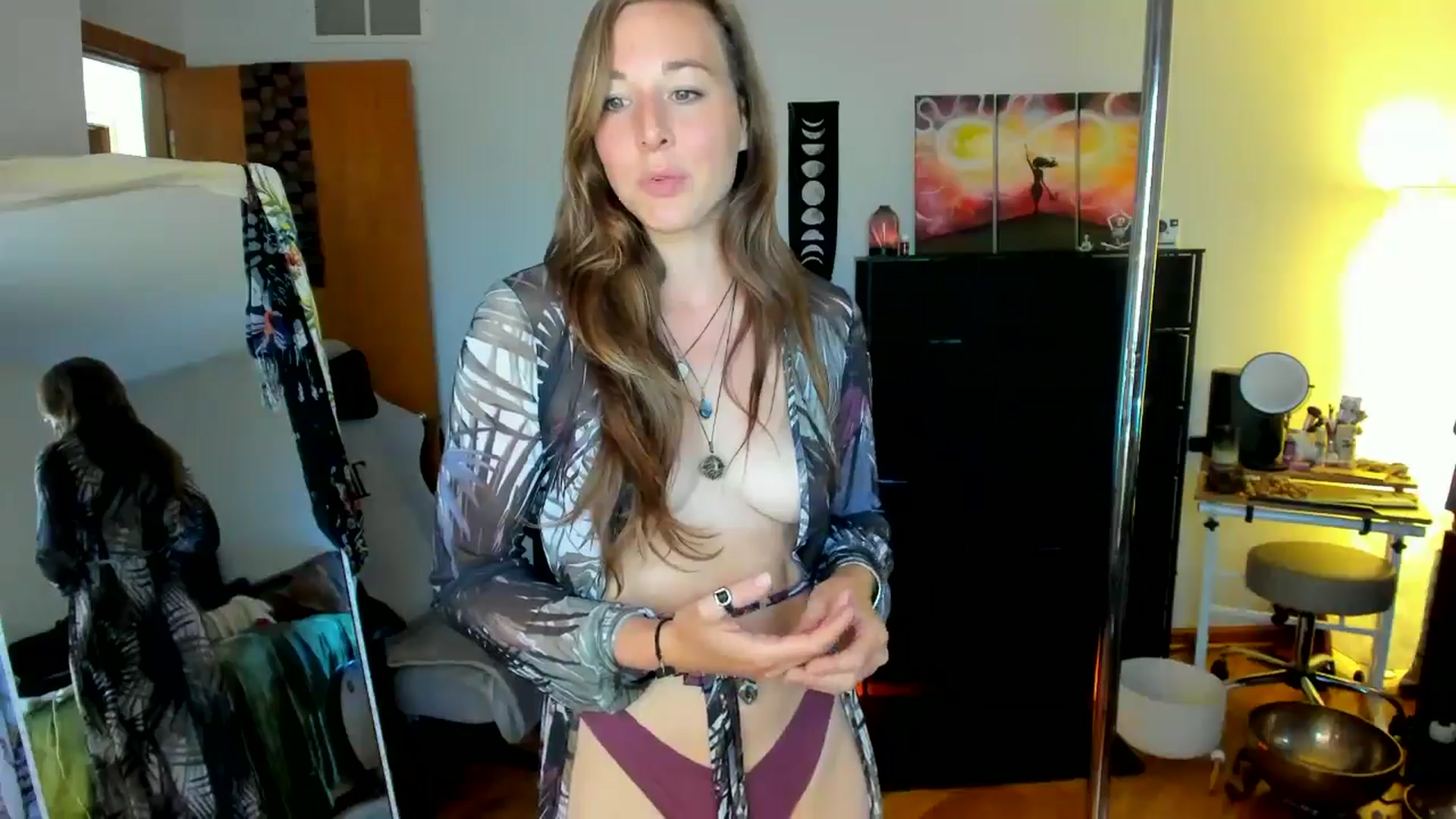 Gallery image thumbnail from She_is_Sam's myfreecams stream on, 07/19/2024, 14:51 image 15 of 20