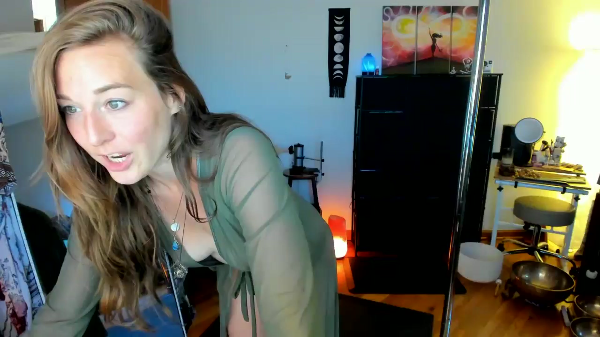 Gallery image thumbnail from She_is_Sam's myfreecams stream on, 07/19/2024, 16:31 image 1 of 20