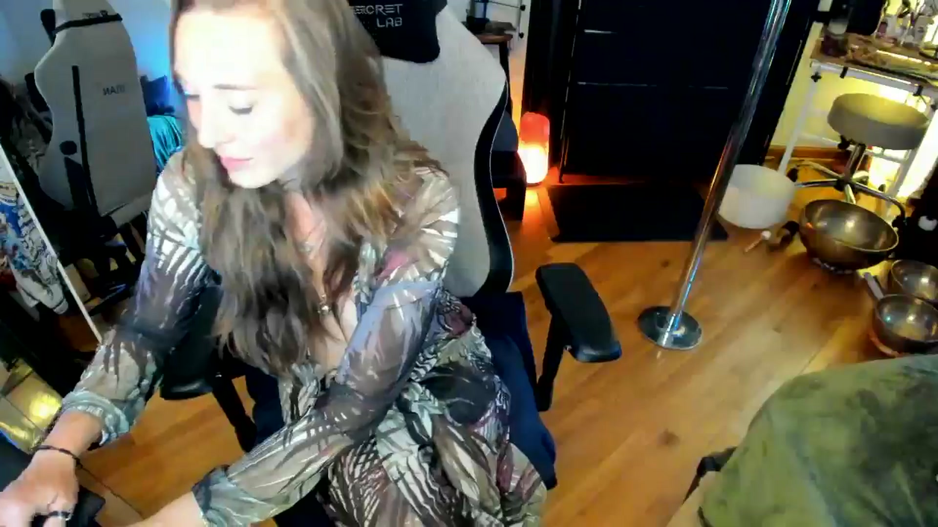 Gallery image thumbnail from She_is_Sam's myfreecams stream on, 07/20/2024, 04:22 image 16 of 20
