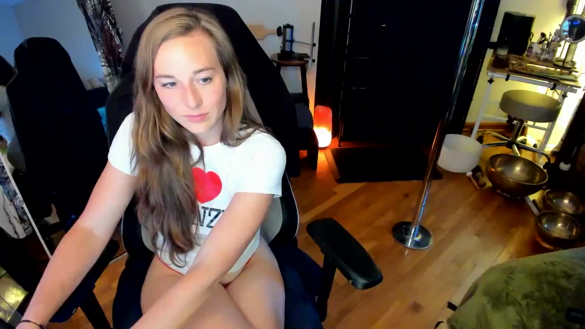Gallery image thumbnail from She_is_Sam's myfreecams stream on, 07/23/2024, 02:06 image 19 of 20