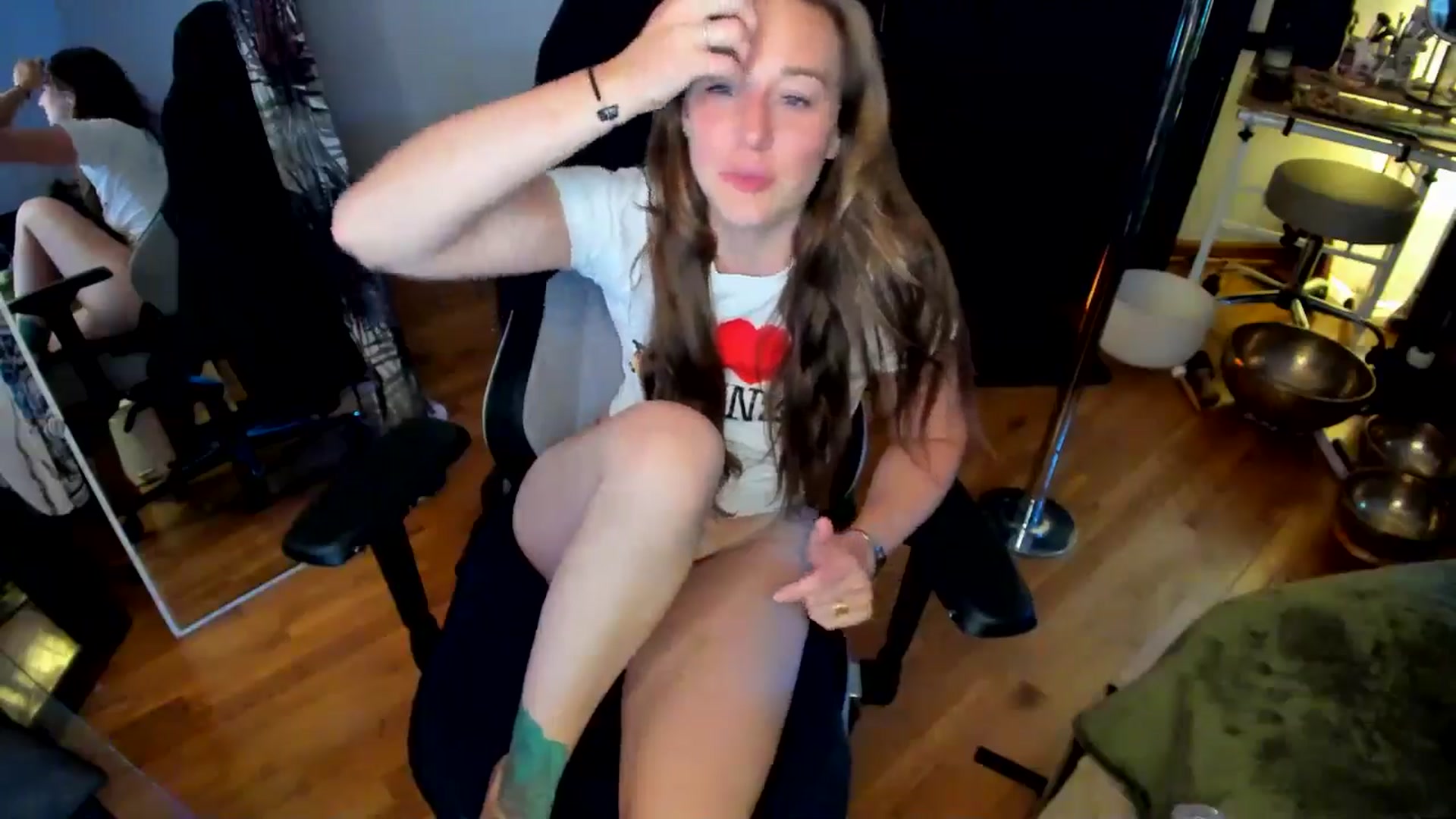Gallery image thumbnail from She_is_Sam's myfreecams stream on, 07/23/2024, 03:42 image 12 of 20