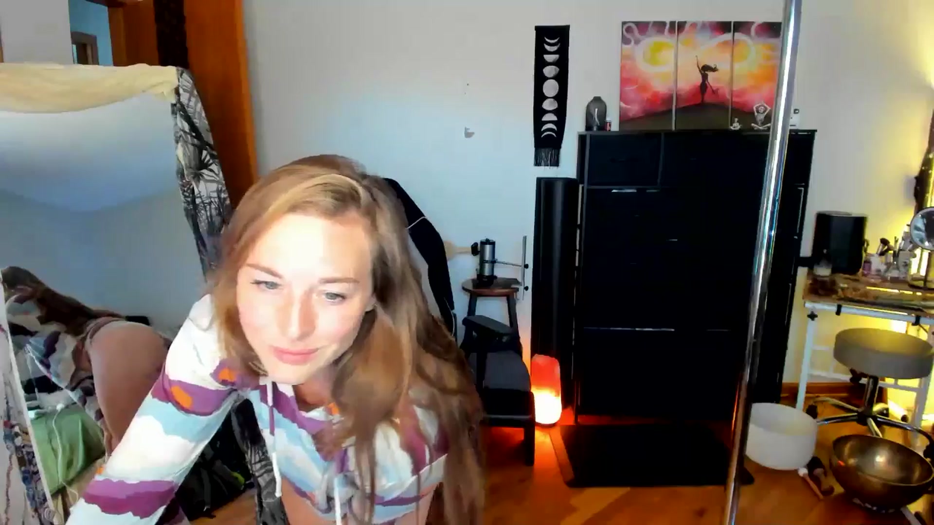 Gallery image thumbnail from She_is_Sam's myfreecams stream on, 07/23/2024, 17:40 image 5 of 20
