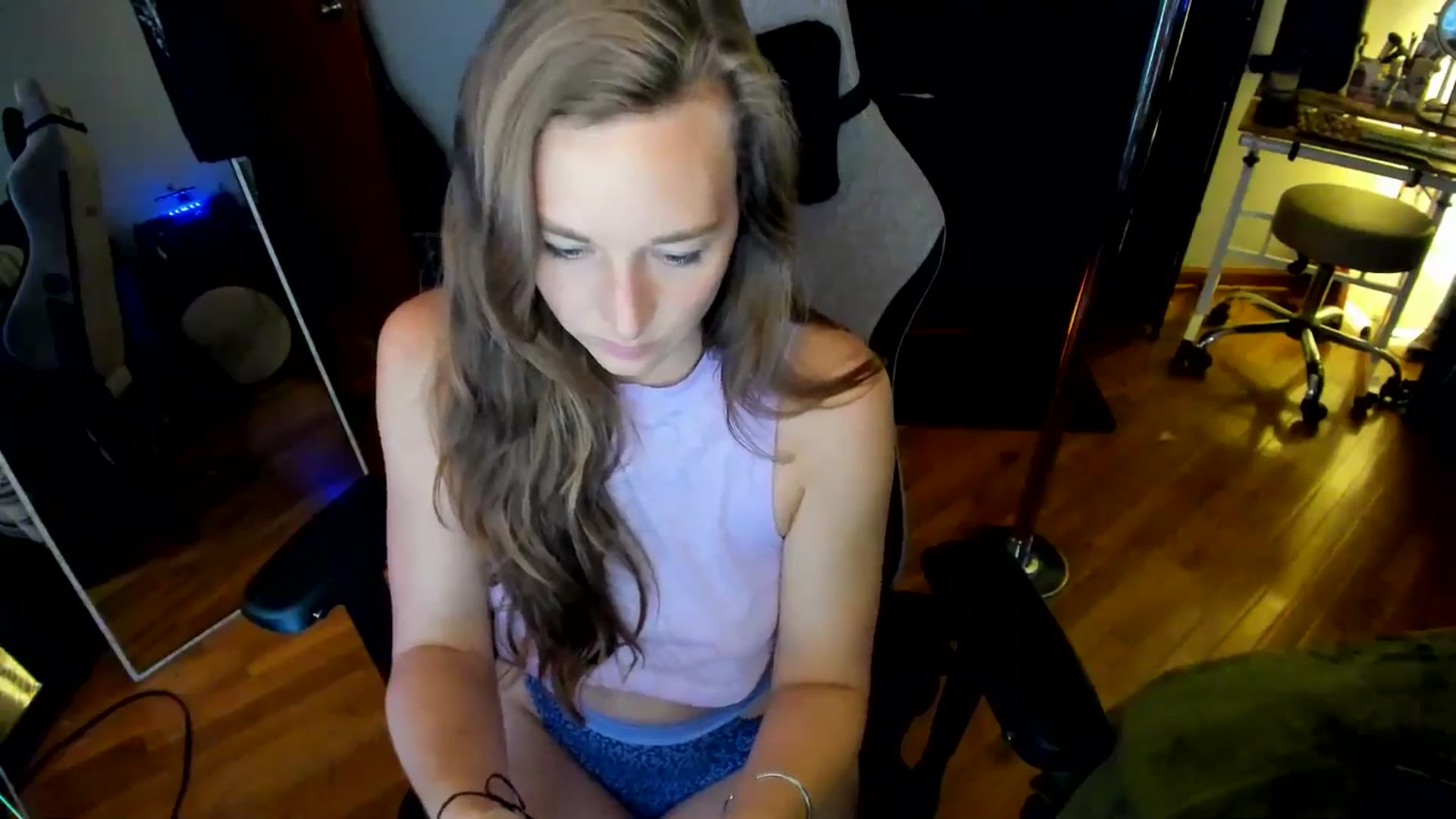 Gallery image thumbnail from She_is_Sam's myfreecams stream on, 07/29/2024, 19:06 image 10 of 20