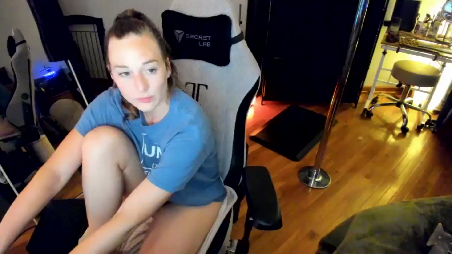 Gallery image thumbnail from She_is_Sam's myfreecams stream on, 08/03/2024, 08:38 image 13 of 20