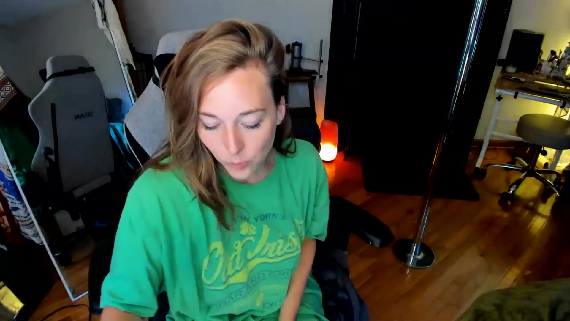 Gallery image thumbnail from She_is_Sam's myfreecams stream on, 08/28/2024, 18:59 image 17 of 20
