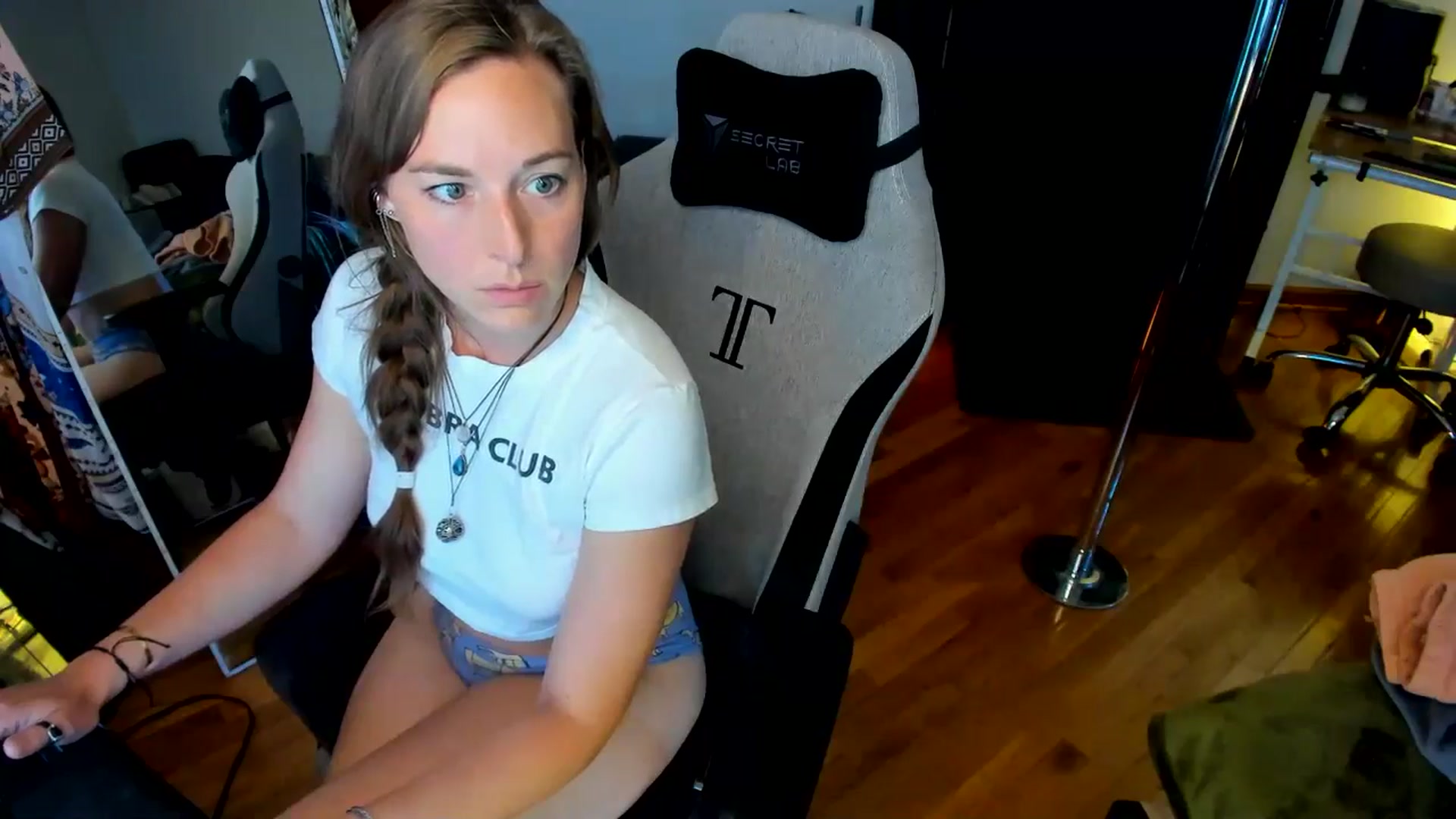 Gallery image thumbnail from She_is_Sam's myfreecams stream on, 09/04/2024, 17:10 image 18 of 20