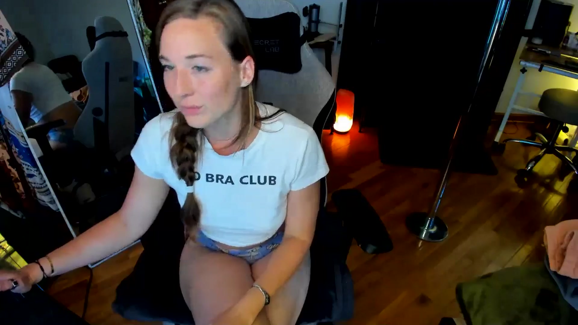 Gallery image thumbnail from She_is_Sam's myfreecams stream on, 09/04/2024, 17:10 image 2 of 20