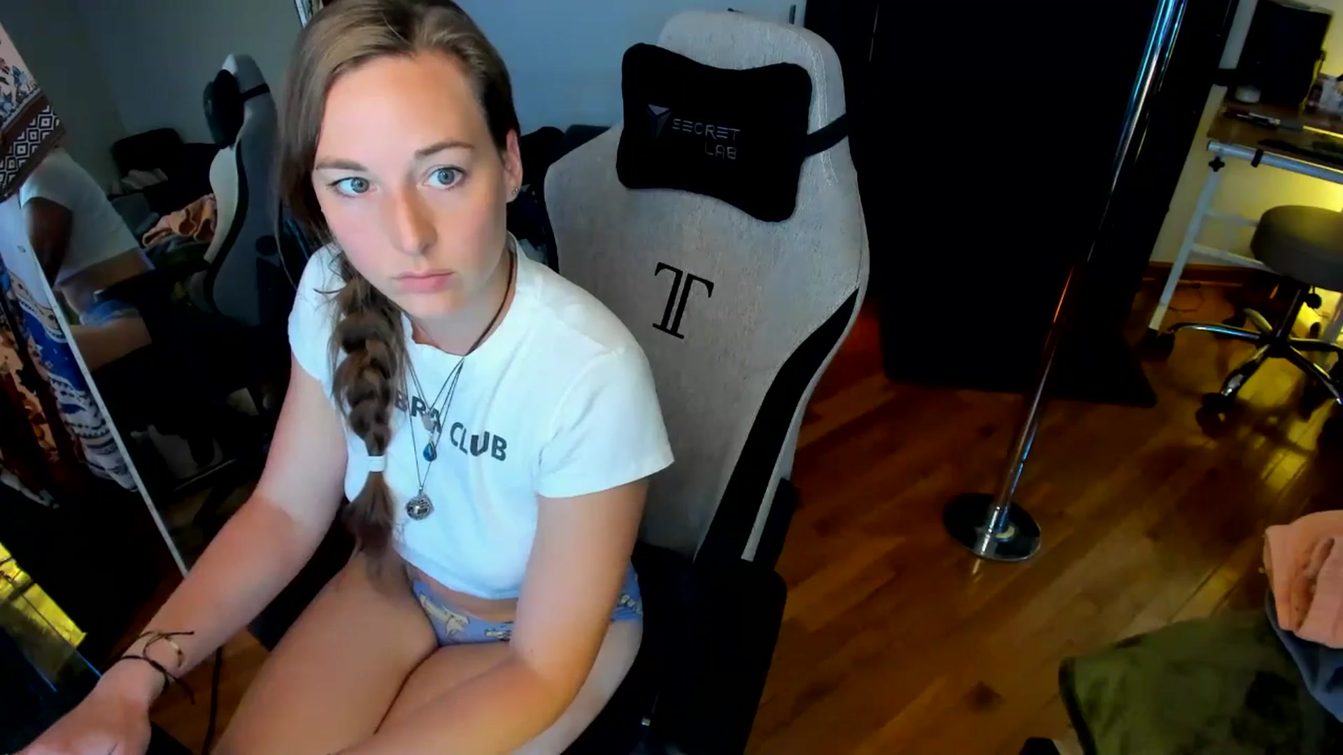 Gallery image thumbnail from She_is_Sam's myfreecams stream on, 09/04/2024, 17:10 image 13 of 20