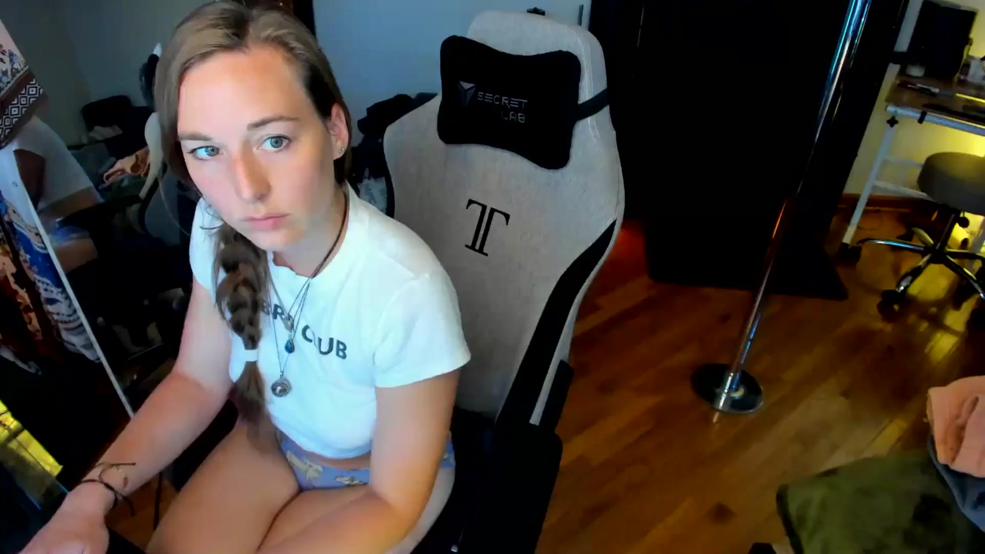 Gallery image thumbnail from She_is_Sam's myfreecams stream on, 09/04/2024, 17:10 image 14 of 20