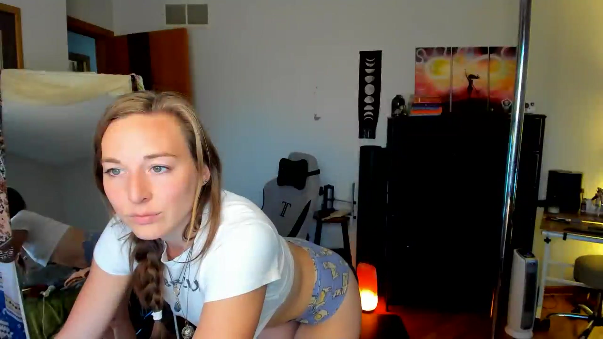 Gallery image thumbnail from She_is_Sam's myfreecams stream on, 09/04/2024, 17:41 image 7 of 20