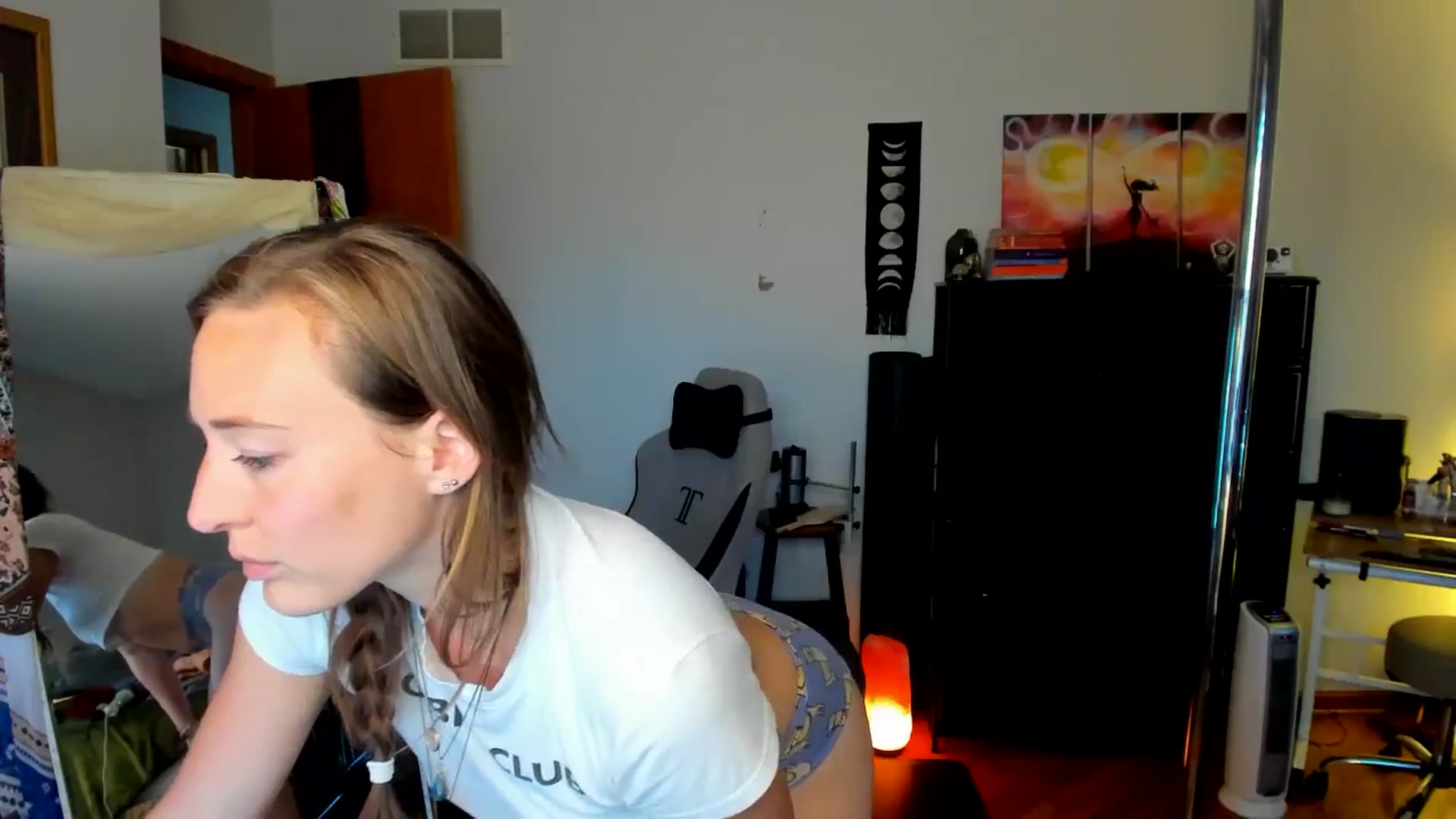 Gallery image thumbnail from She_is_Sam's myfreecams stream on, 09/04/2024, 17:41 image 4 of 20