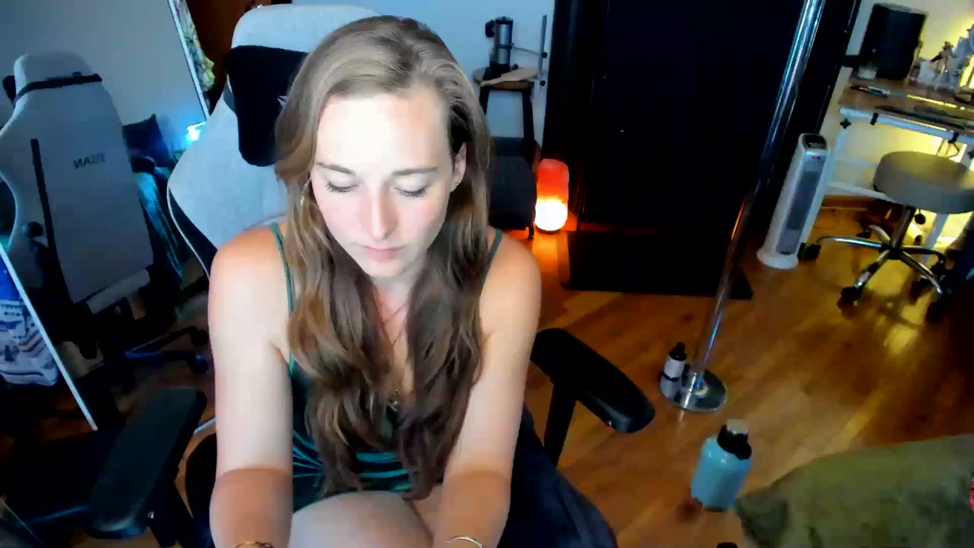 Gallery image thumbnail from She_is_Sam's myfreecams stream on, 09/06/2024, 19:00 image 3 of 20