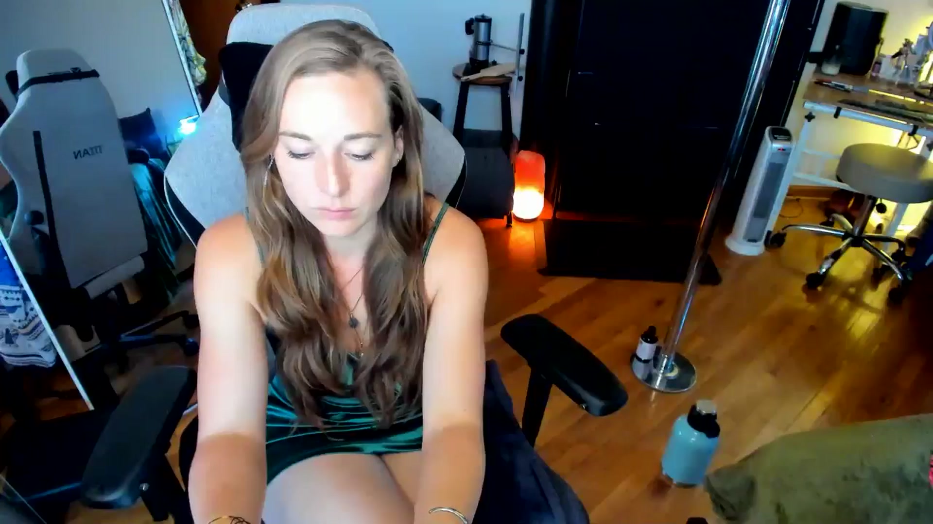 Gallery image thumbnail from She_is_Sam's myfreecams stream on, 09/06/2024, 19:00 image 5 of 20