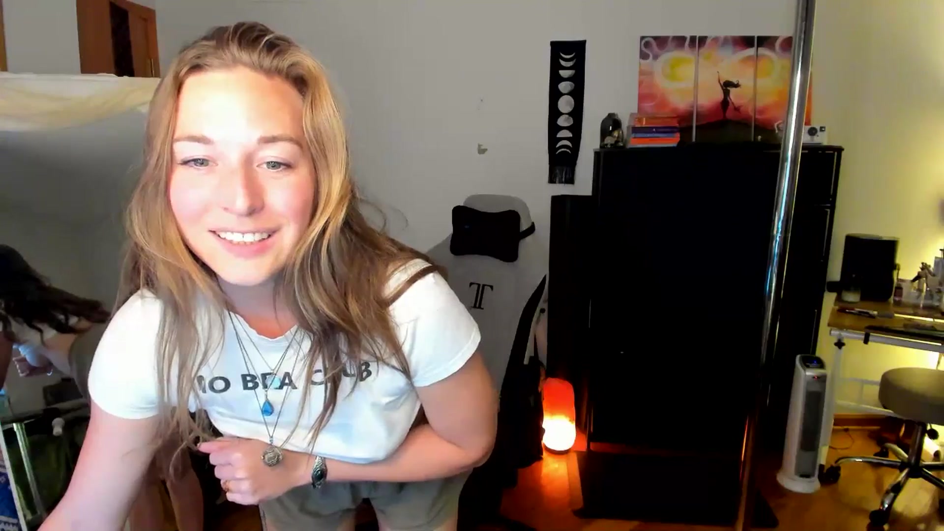 Gallery image thumbnail from She_is_Sam's myfreecams stream on, 09/07/2024, 04:05 image 2 of 20
