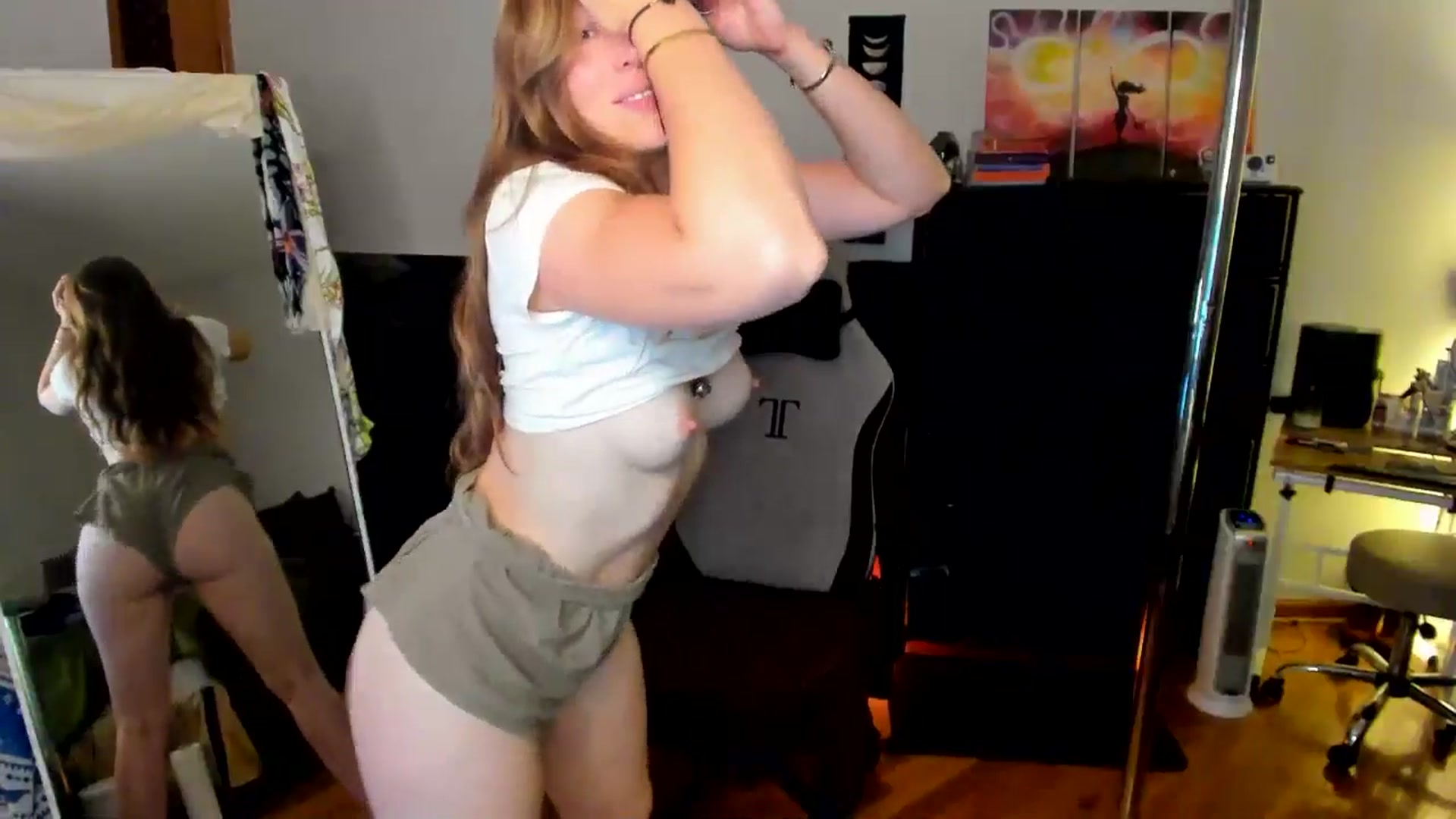 Gallery image thumbnail from She_is_Sam's myfreecams stream on, 09/07/2024, 05:59 image 2 of 20