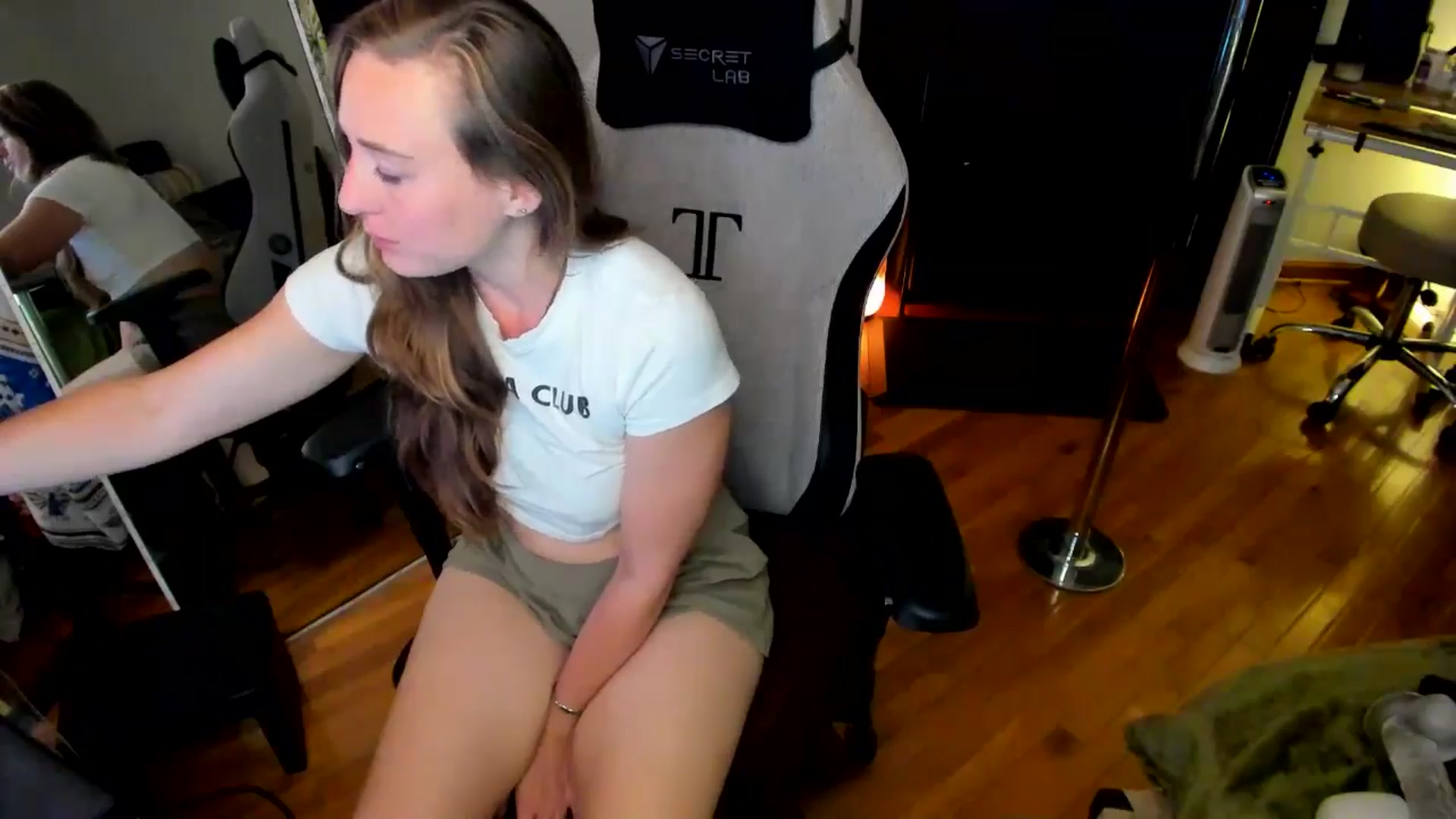Gallery image thumbnail from She_is_Sam's myfreecams stream on, 09/07/2024, 05:59 image 12 of 20