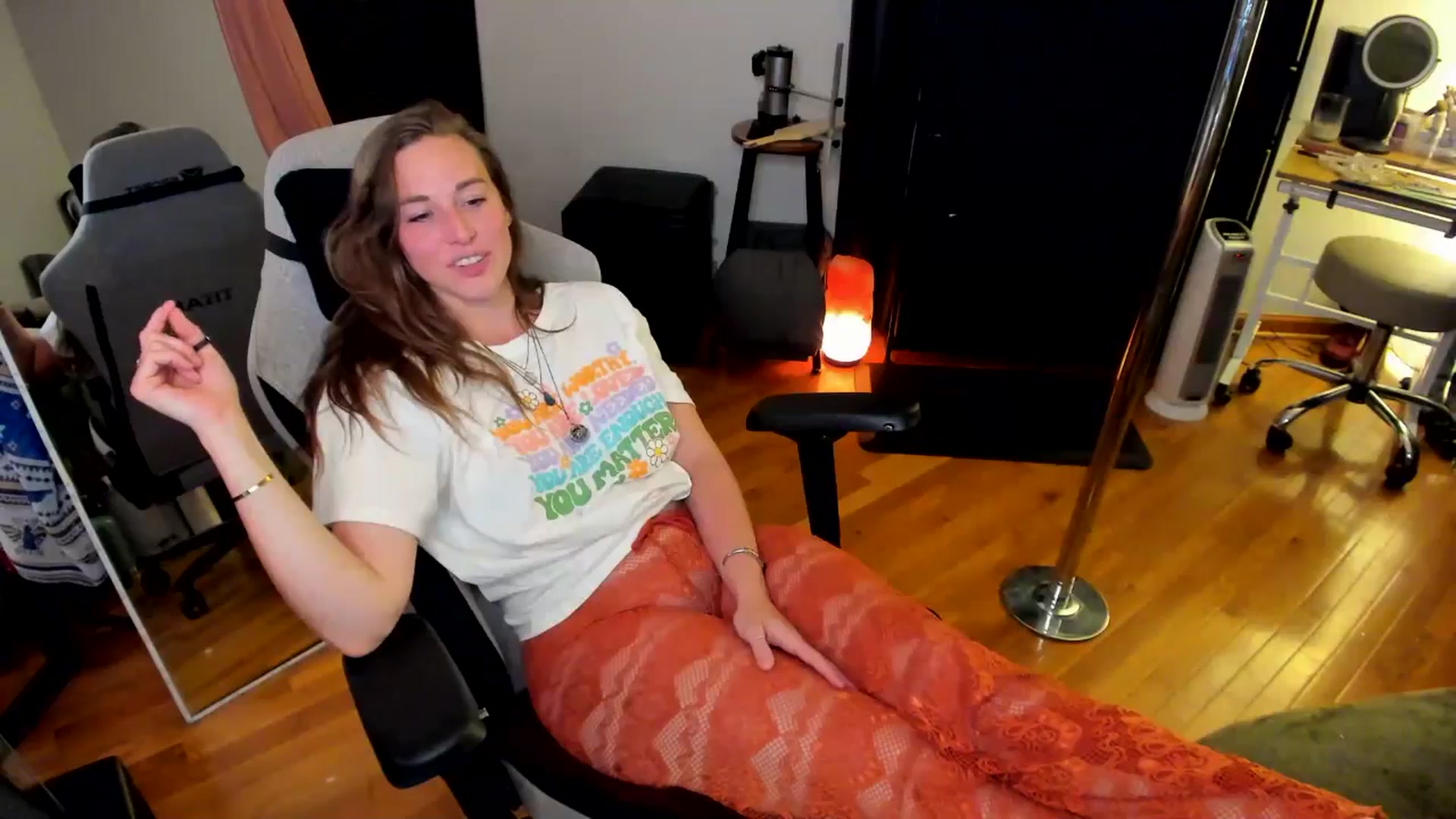 Gallery image thumbnail from She_is_Sam's myfreecams stream on, 09/08/2024, 04:38 image 7 of 20