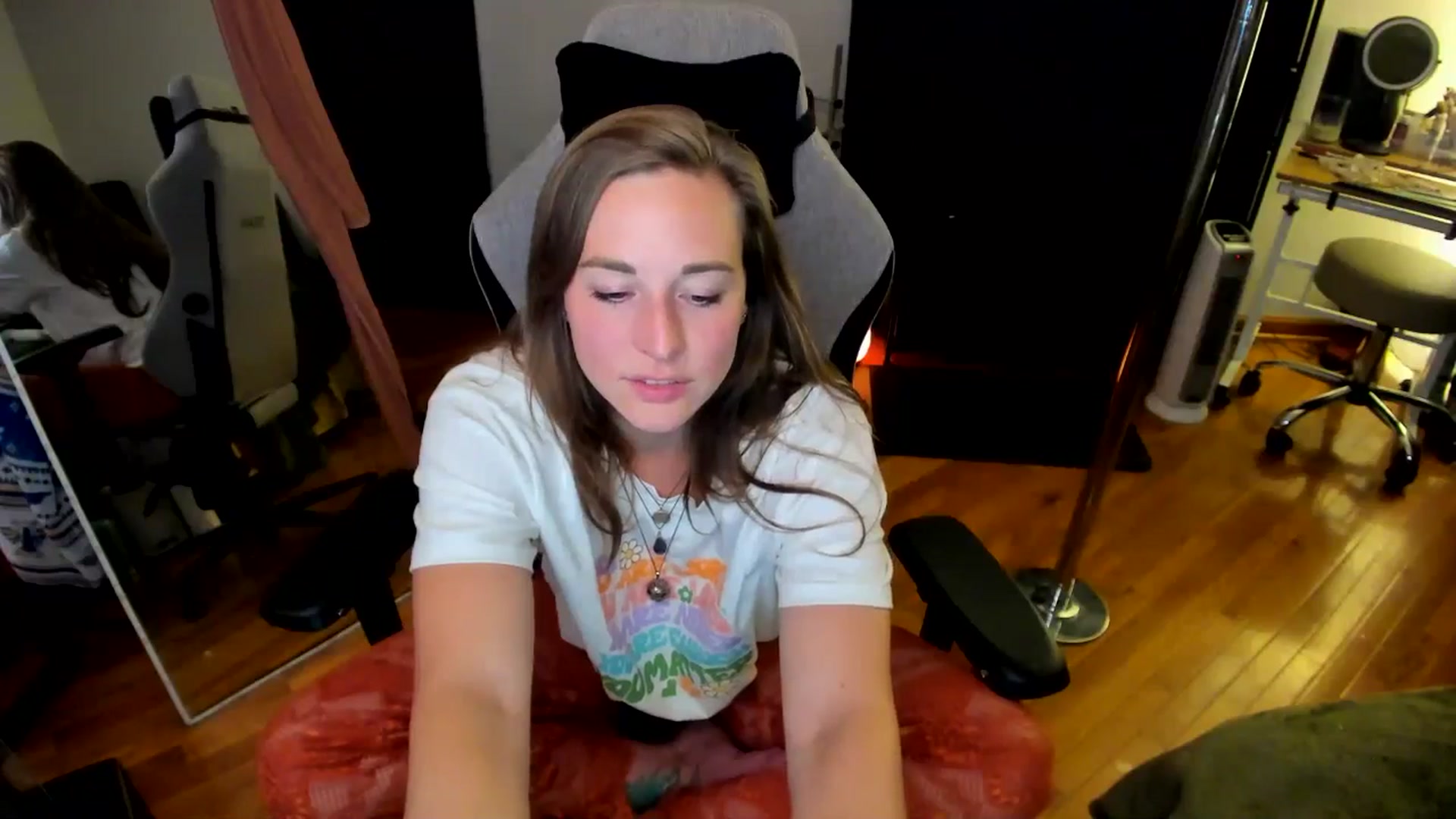 Gallery image thumbnail from She_is_Sam's myfreecams stream on, 09/08/2024, 04:38 image 16 of 20