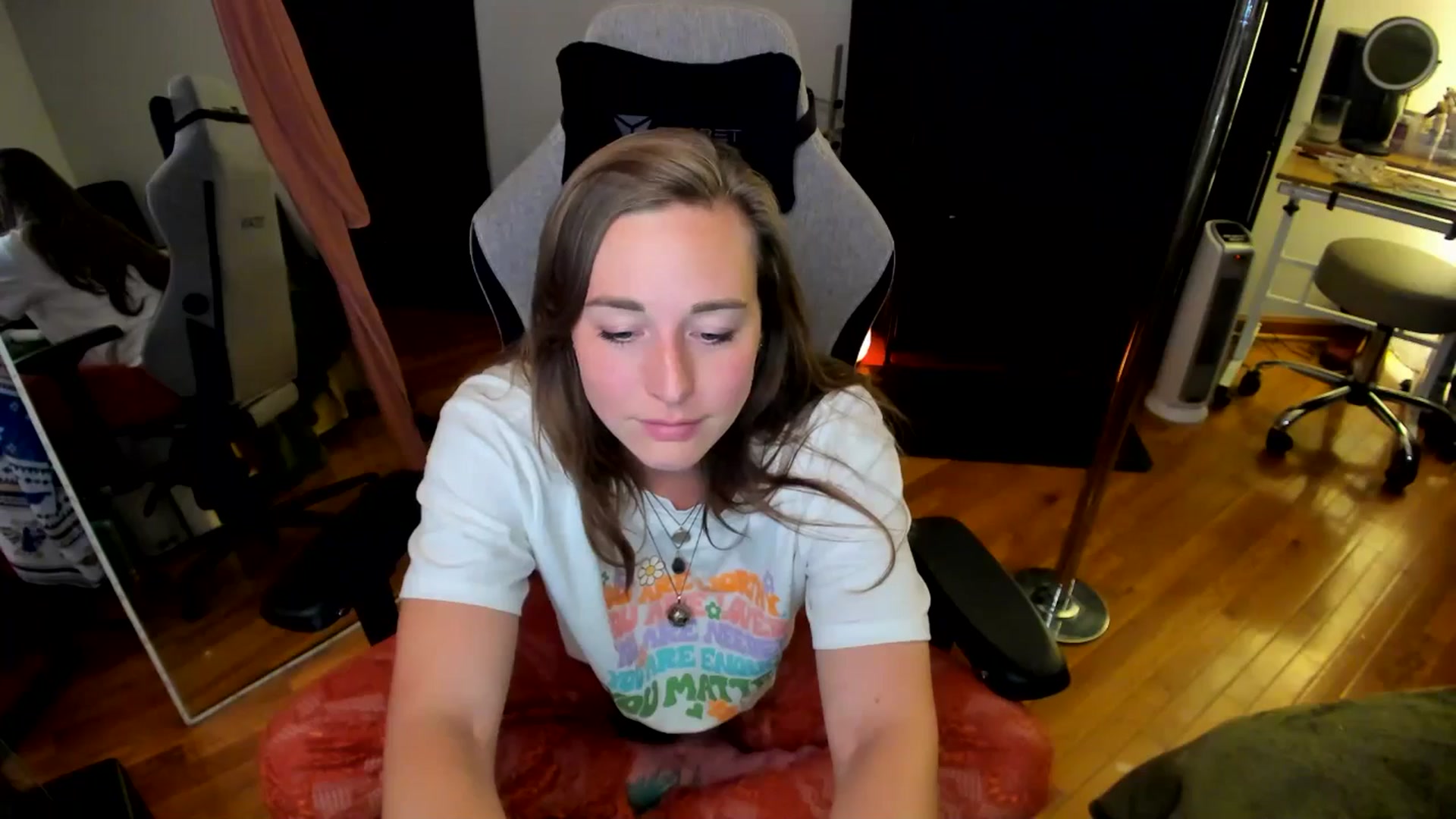 Gallery image thumbnail from She_is_Sam's myfreecams stream on, 09/08/2024, 04:38 image 15 of 20