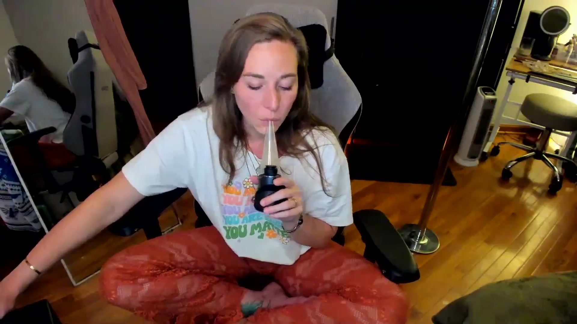 Gallery image thumbnail from She_is_Sam's myfreecams stream on, 09/08/2024, 04:38 image 14 of 20