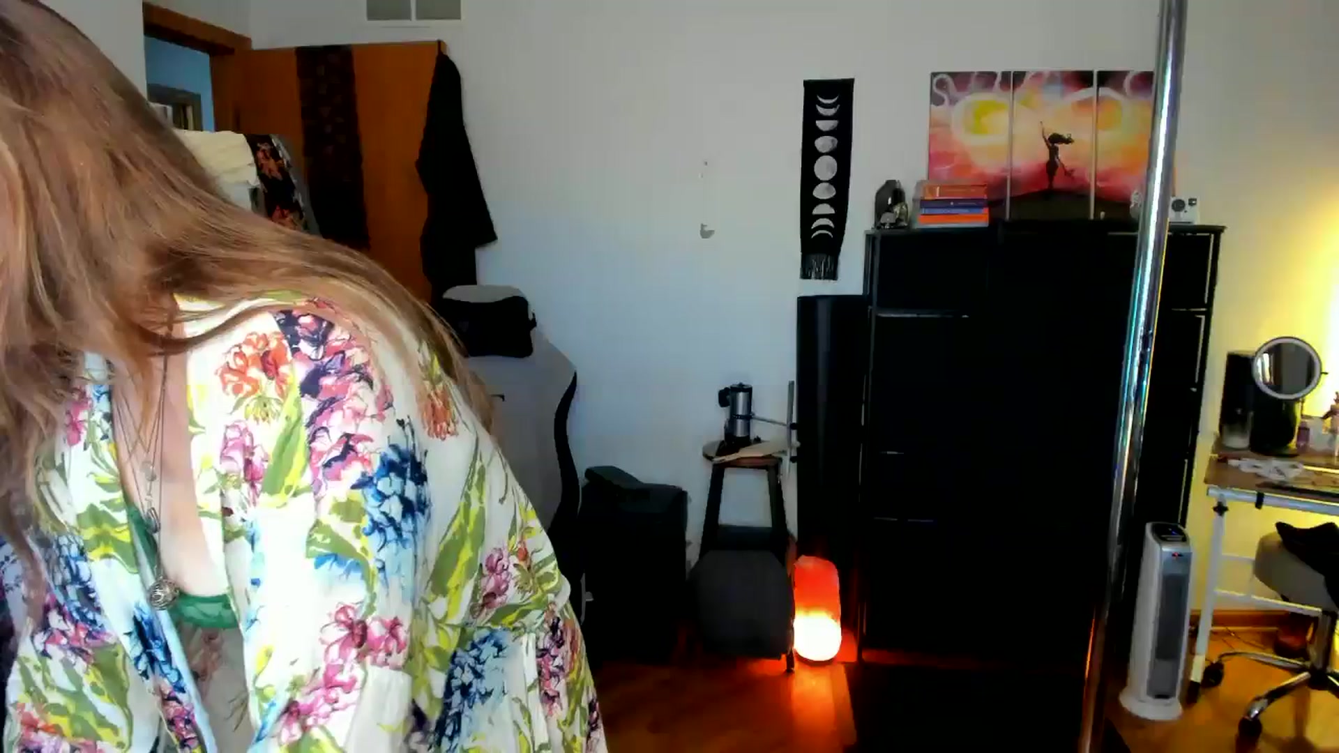 Gallery image thumbnail from She_is_Sam's myfreecams stream on, 09/17/2024, 15:16 image 1 of 20