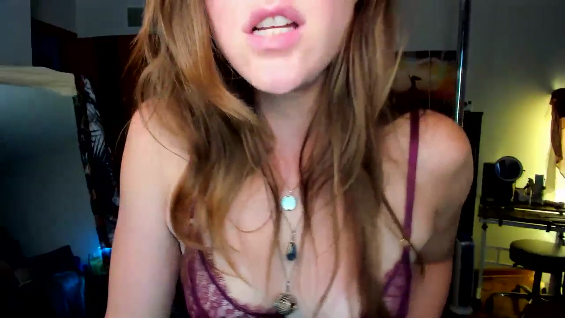 Gallery image thumbnail from She_is_Sam's myfreecams stream on, 09/23/2024, 18:11 image 17 of 20