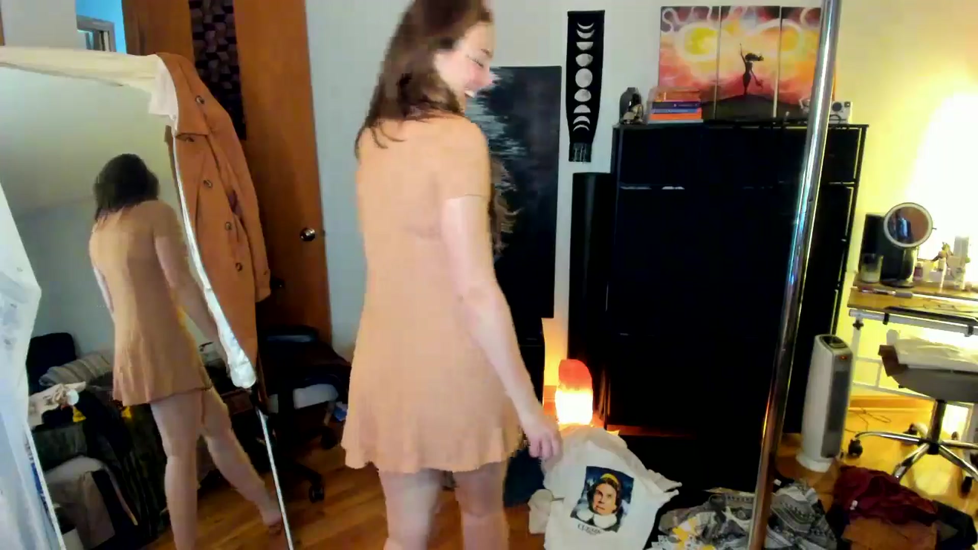 Gallery image thumbnail from She_is_Sam's myfreecams stream on, 10/01/2024, 17:23 image 16 of 20