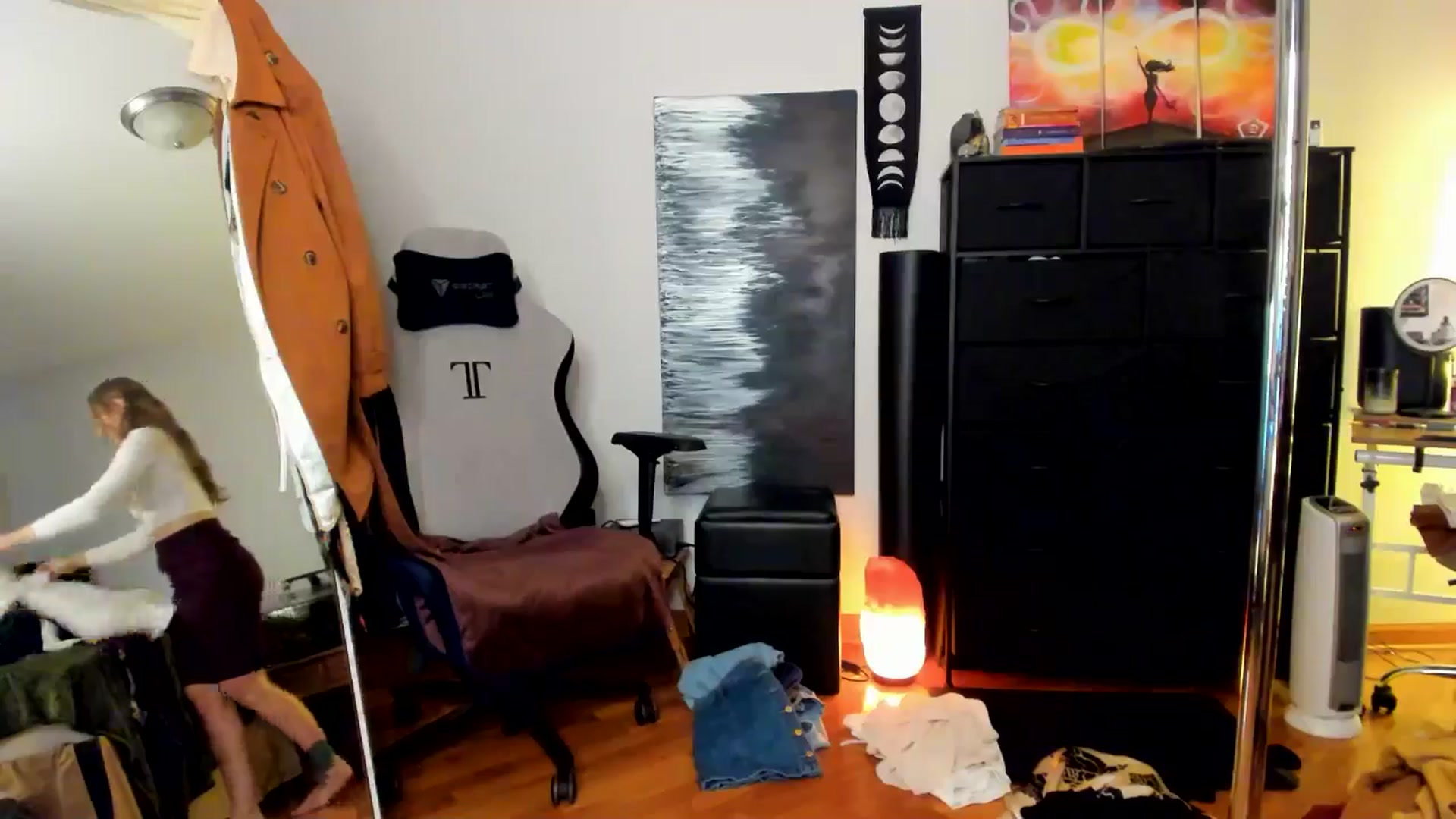 Gallery image thumbnail from She_is_Sam's myfreecams stream on, 10/01/2024, 17:23 image 10 of 20