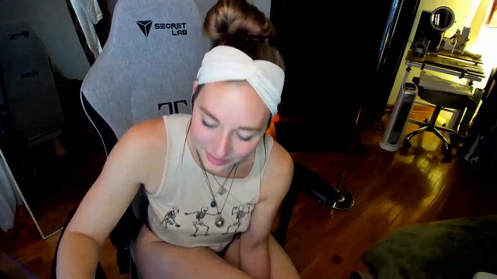 Gallery image thumbnail from She_is_Sam's myfreecams stream on, 10/02/2024, 18:07 image 12 of 20