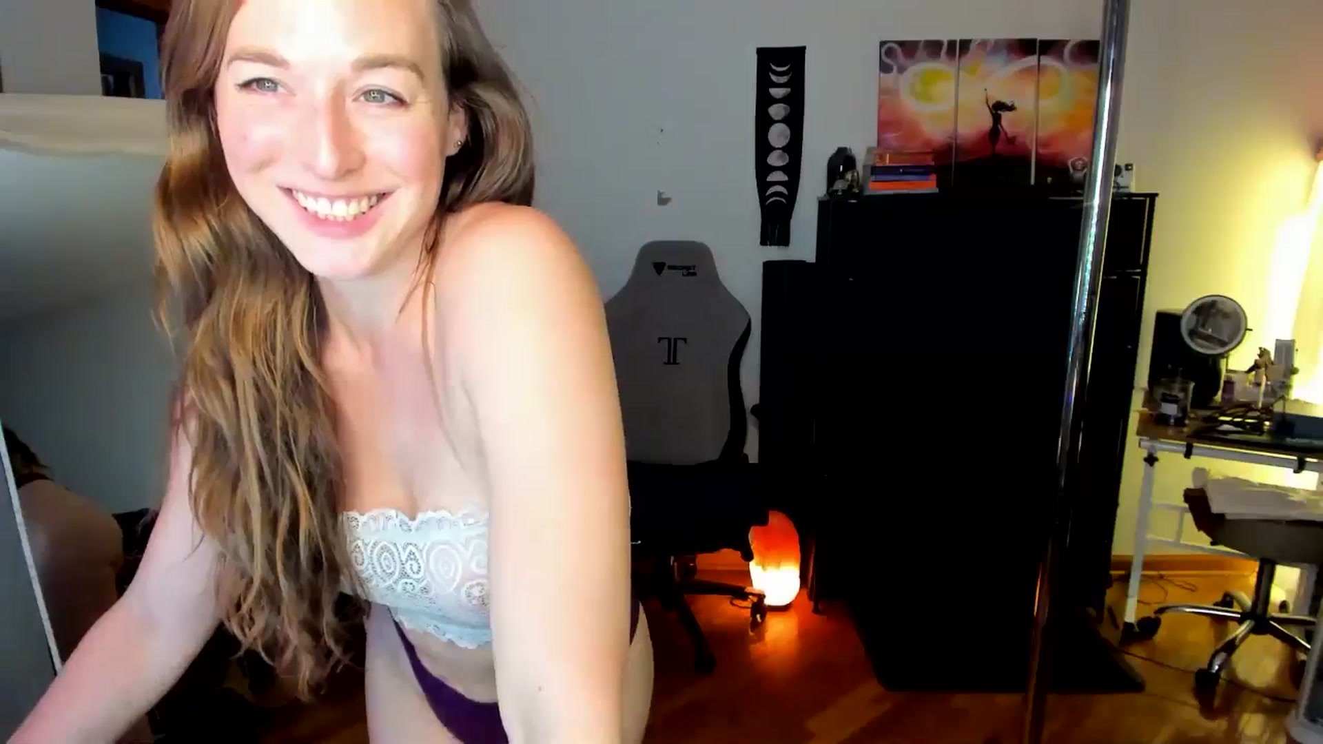 Gallery image thumbnail from She_is_Sam's myfreecams stream on, 10/14/2024, 18:52 image 20 of 20