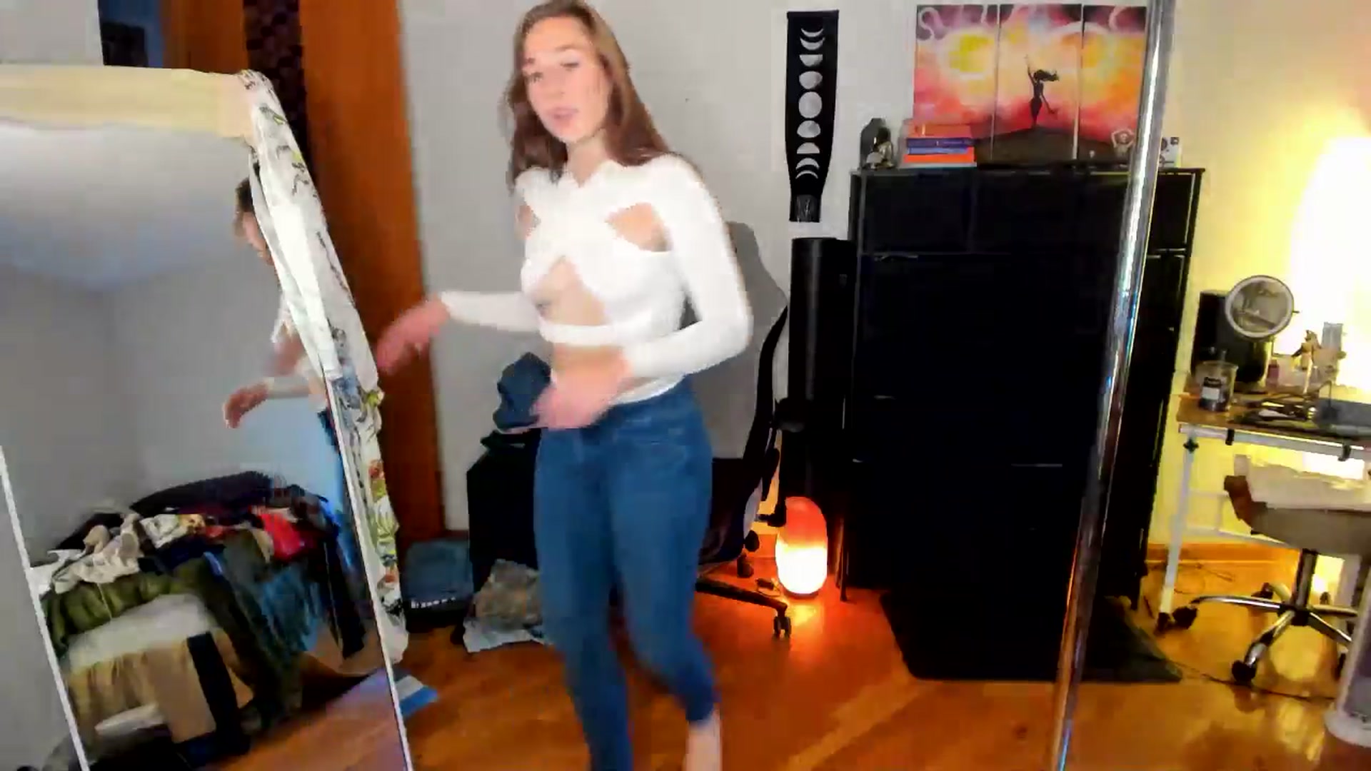 Gallery image thumbnail from She_is_Sam's myfreecams stream on, 10/15/2024, 16:23 image 20 of 20