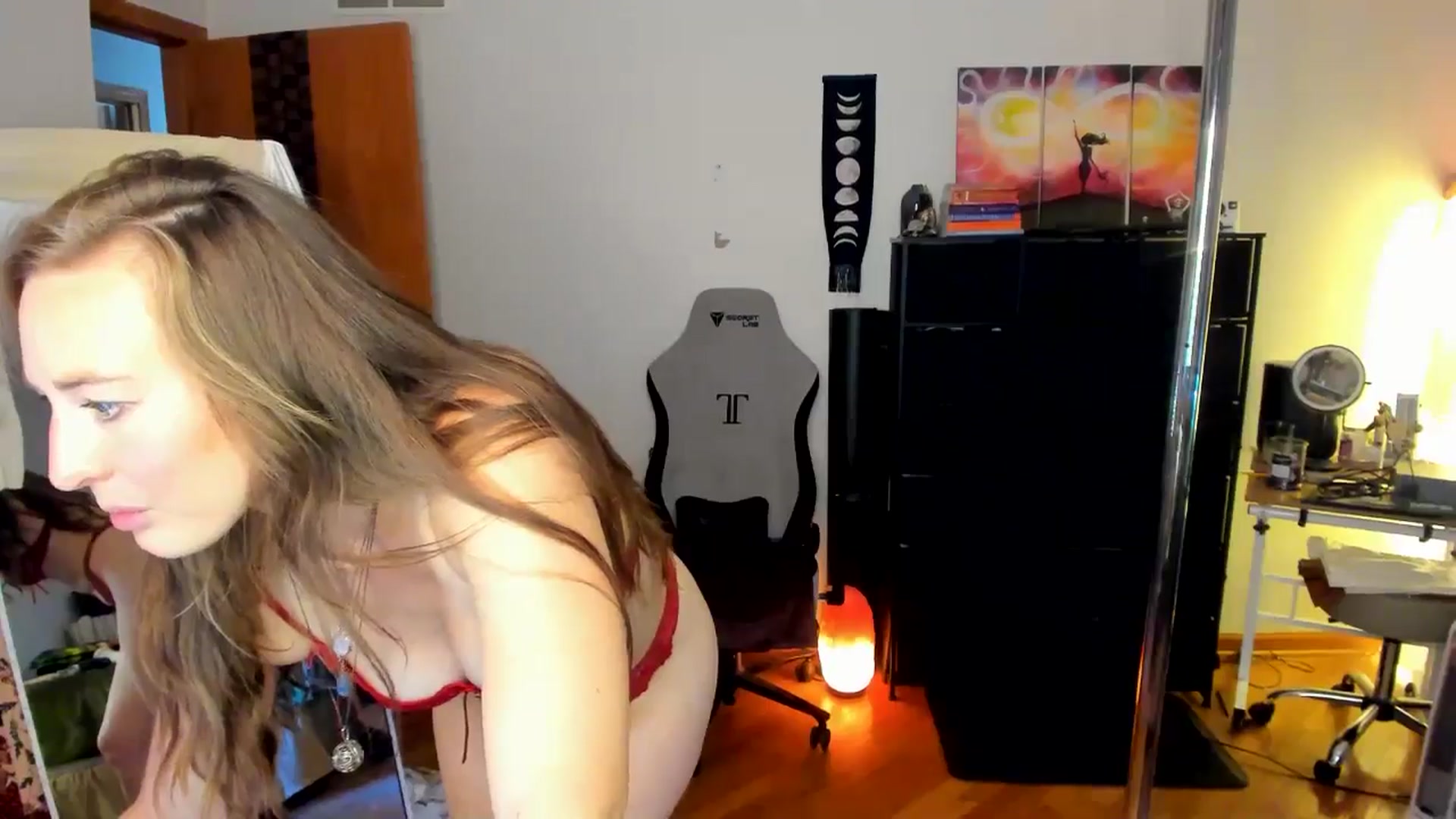 Gallery image thumbnail from She_is_Sam's myfreecams stream on, 10/18/2024, 17:56 image 15 of 20