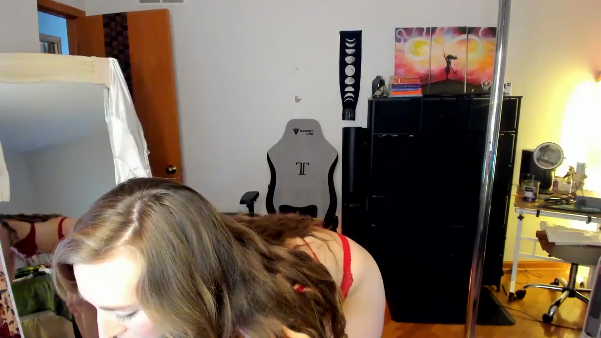 Gallery image thumbnail from She_is_Sam's myfreecams stream on, 10/18/2024, 17:56 image 9 of 20