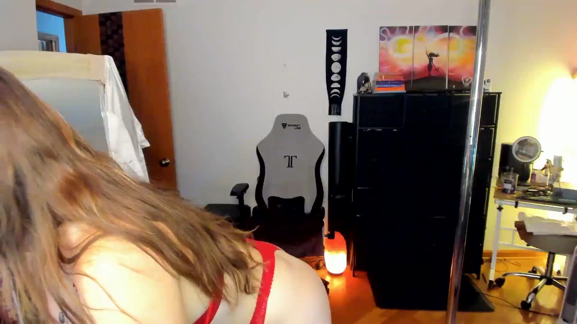 Gallery image thumbnail from She_is_Sam's myfreecams stream on, 10/18/2024, 17:56 image 17 of 20