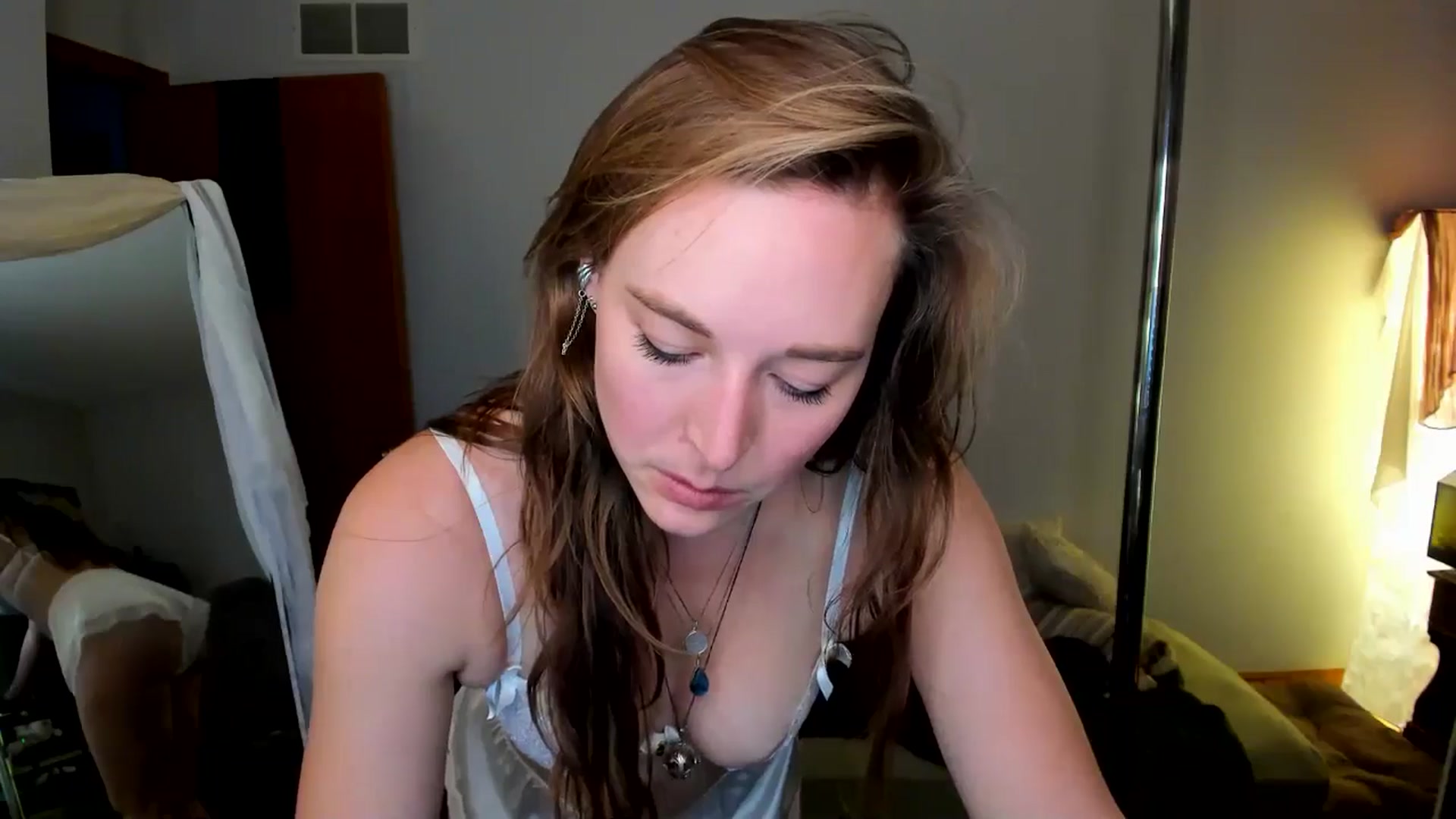 Gallery image thumbnail from She_is_Sam's myfreecams stream on, 11/13/2024, 18:25 image 3 of 20