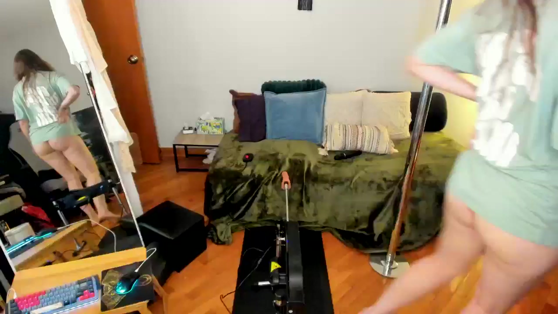 Gallery image thumbnail from She_is_Sam's myfreecams stream on, 11/15/2024, 20:00 image 1 of 20