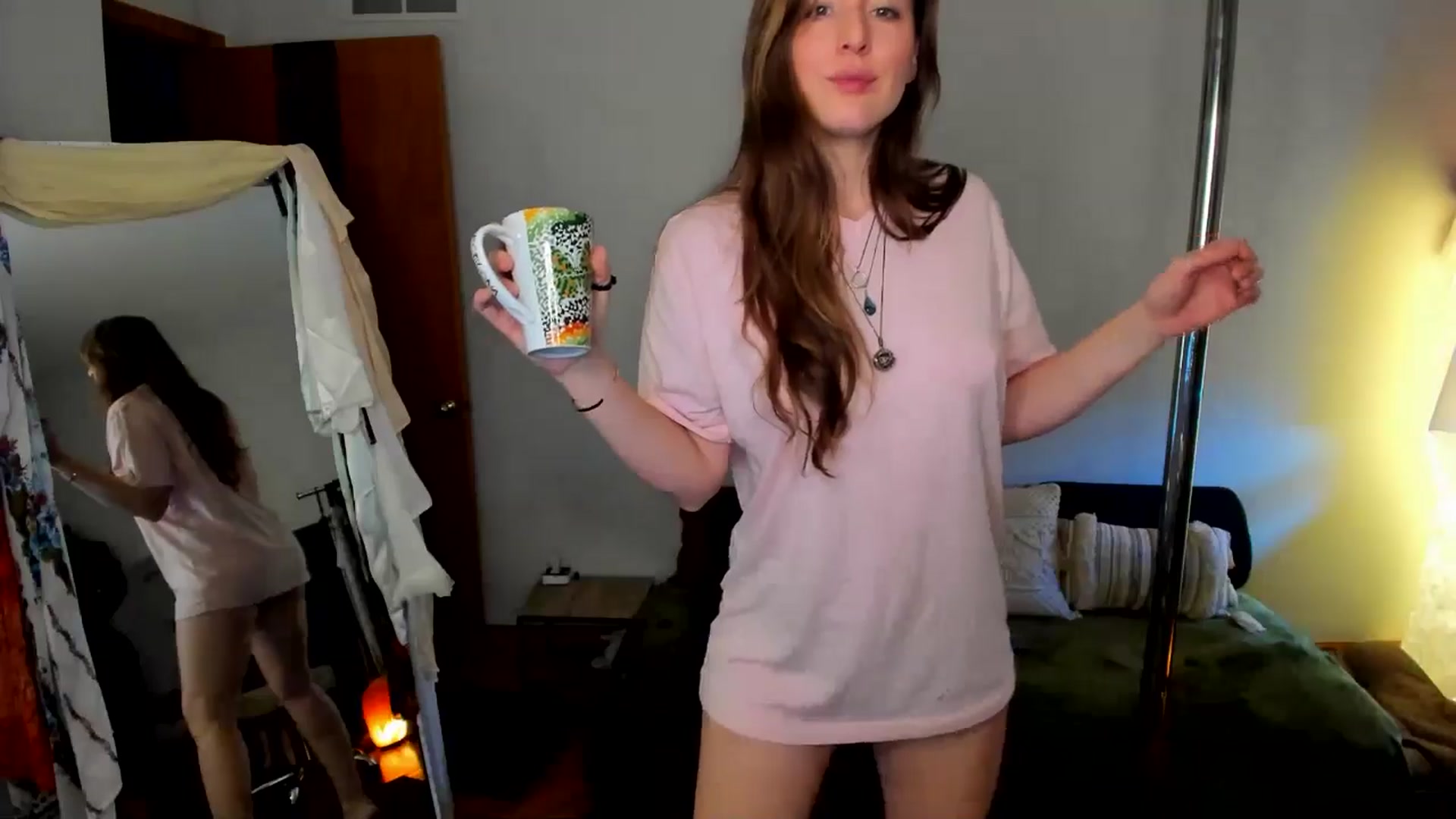 Gallery image thumbnail from She_is_Sam's myfreecams stream on, 11/19/2024, 16:35 image 10 of 20