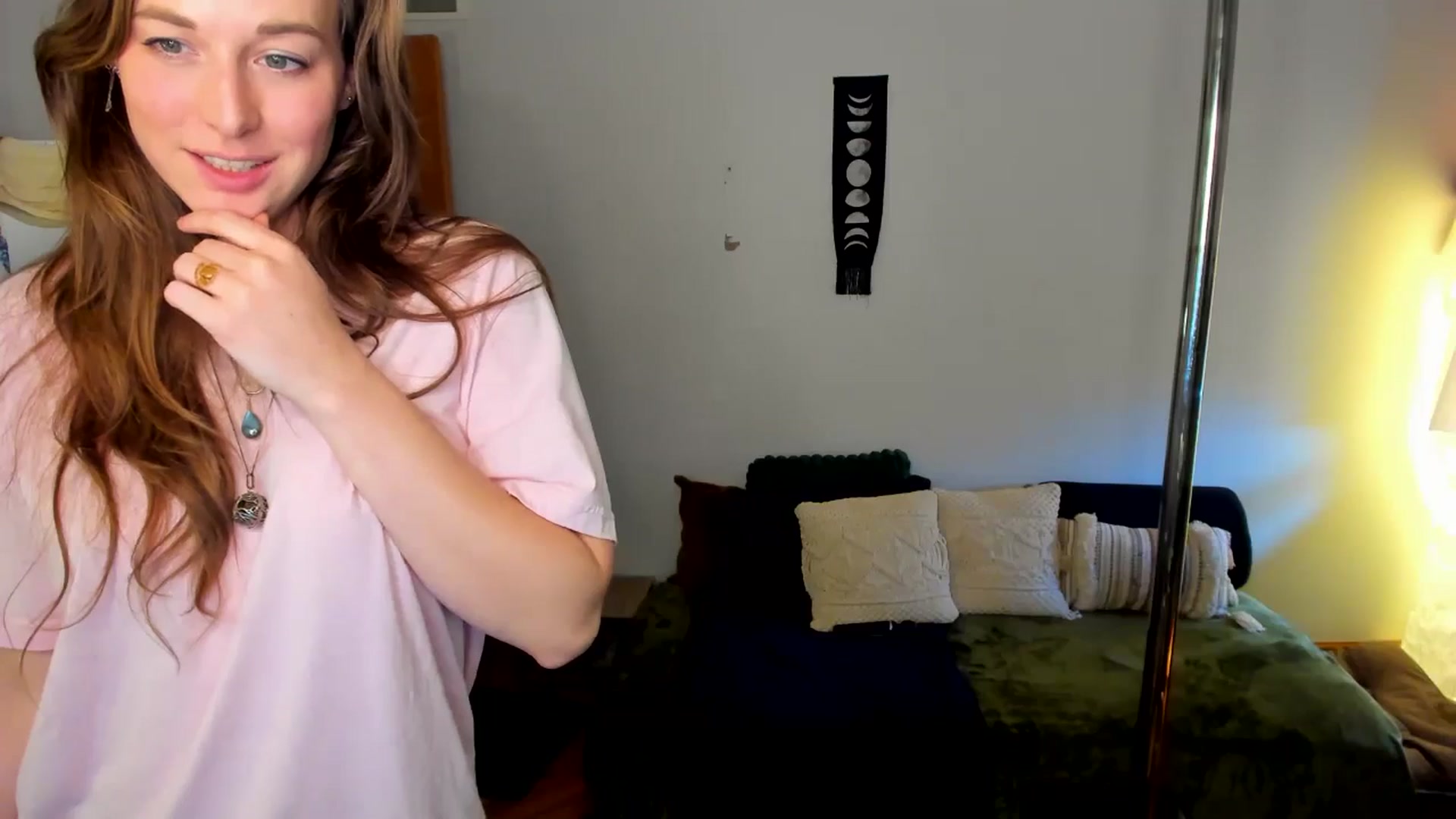 Gallery image thumbnail from She_is_Sam's myfreecams stream on, 11/19/2024, 16:35 image 19 of 20