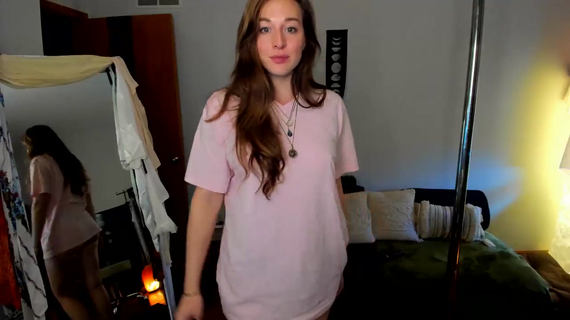 Gallery image thumbnail from She_is_Sam's myfreecams stream on, 11/19/2024, 16:35 image 7 of 20