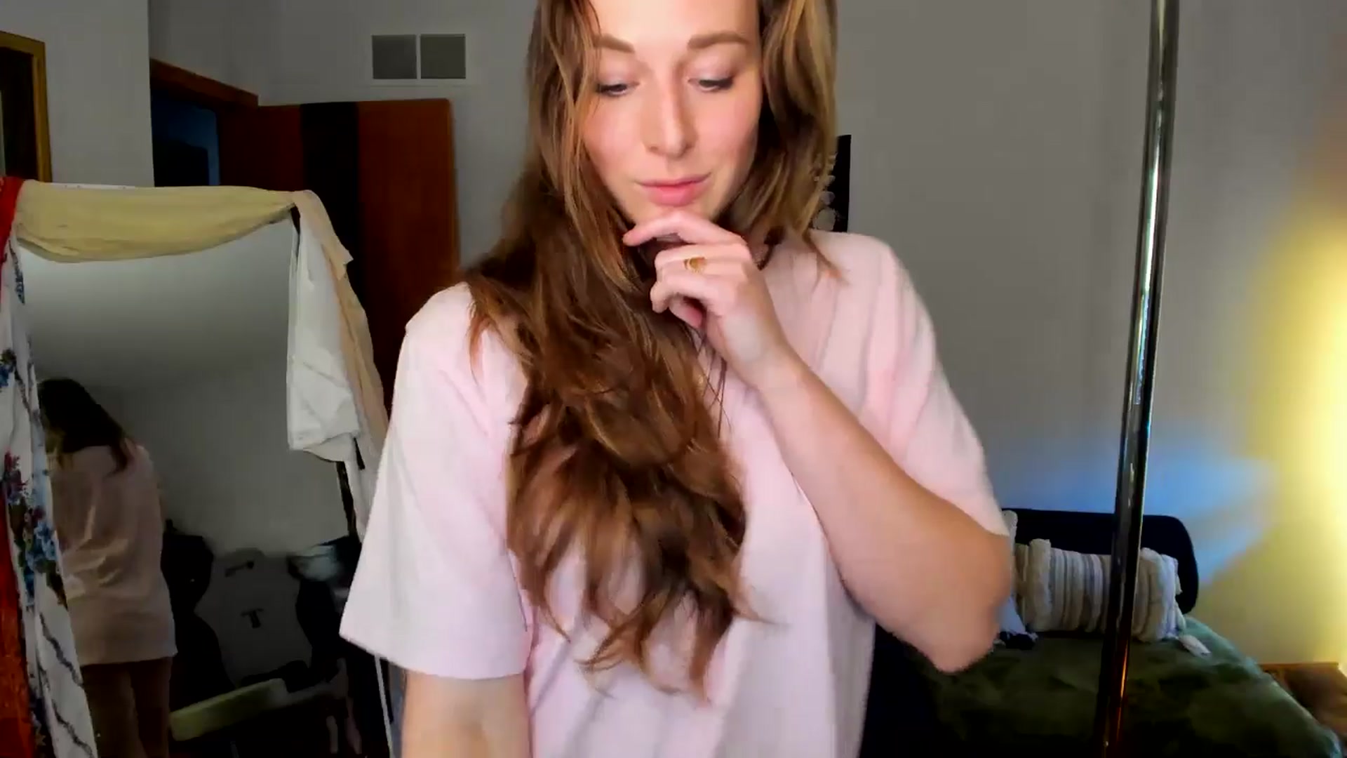 Gallery image thumbnail from She_is_Sam's myfreecams stream on, 11/19/2024, 18:07 image 11 of 20