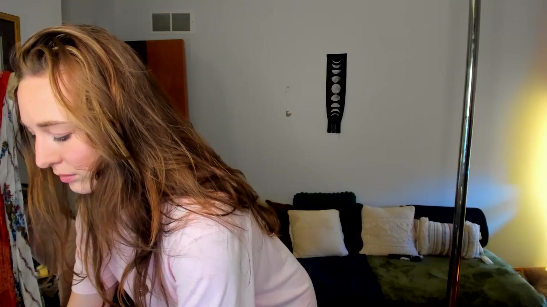 Gallery image thumbnail from She_is_Sam's myfreecams stream on, 11/19/2024, 18:07 image 17 of 20