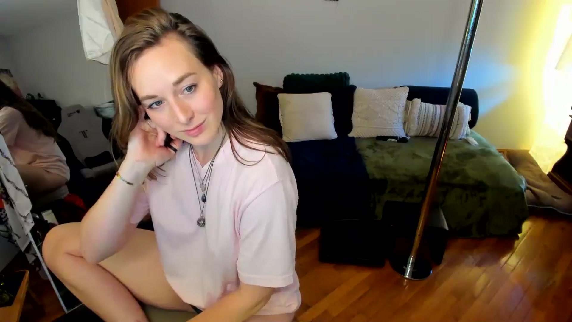 Gallery image thumbnail from She_is_Sam's myfreecams stream on, 11/19/2024, 18:07 image 8 of 20