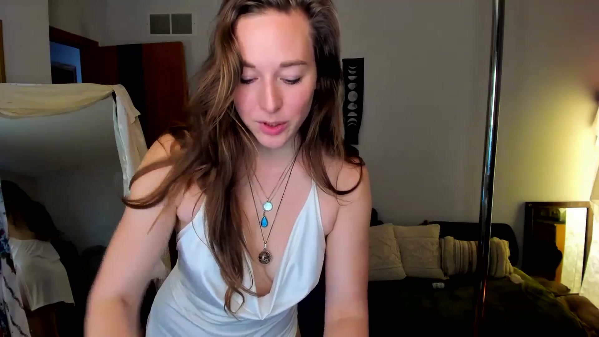 Gallery image thumbnail from She_is_Sam's myfreecams stream on, 11/20/2024, 15:52 image 18 of 20