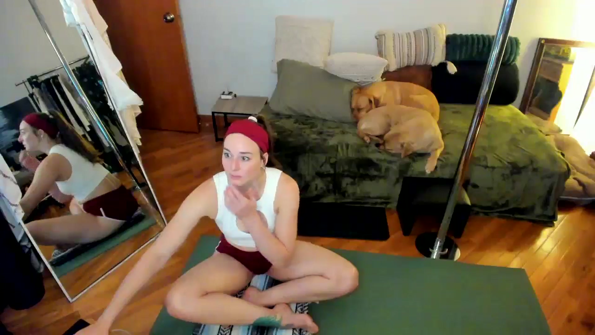 Gallery image thumbnail from She_is_Sam's myfreecams stream on, 11/20/2024, 18:58 image 17 of 20