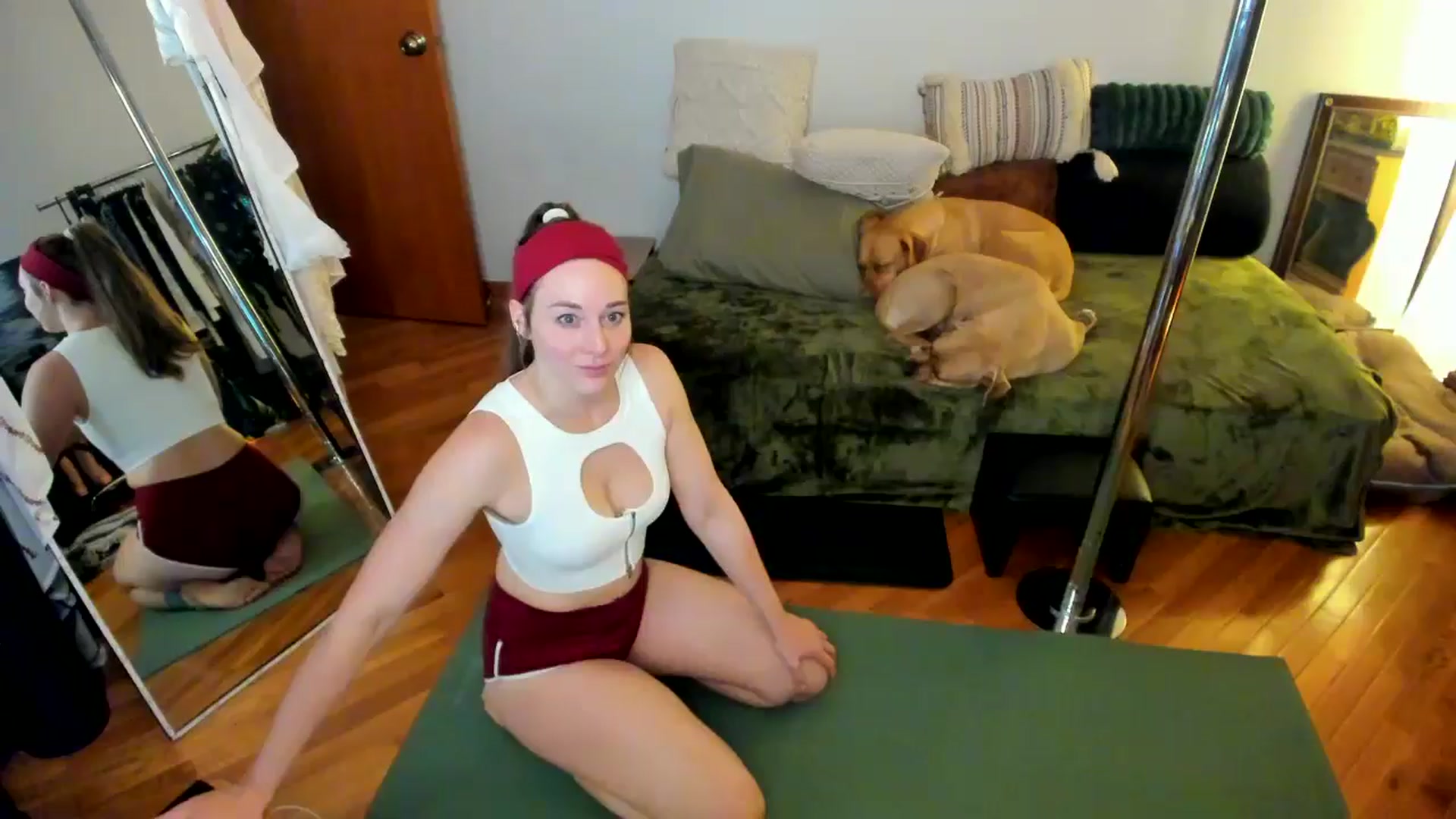 Gallery image thumbnail from She_is_Sam's myfreecams stream on, 11/20/2024, 18:58 image 5 of 20