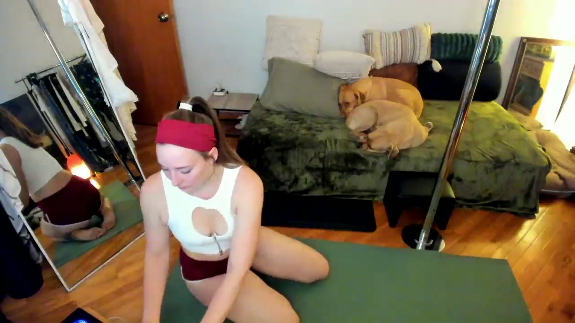 Gallery image thumbnail from She_is_Sam's myfreecams stream on, 11/20/2024, 18:58 image 4 of 20