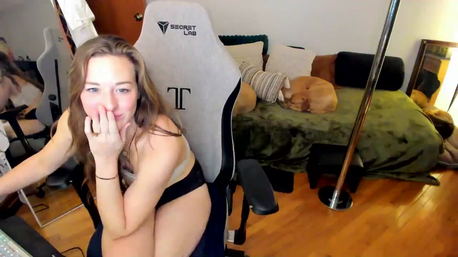 Gallery image thumbnail from She_is_Sam's myfreecams stream on, 12/02/2024, 20:14 image 6 of 20